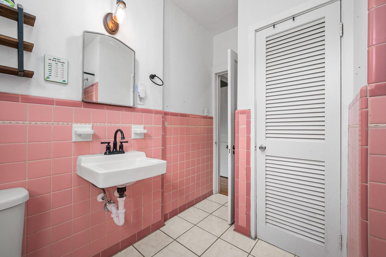 Image 21 of 42 For 1012 43rd Avenue