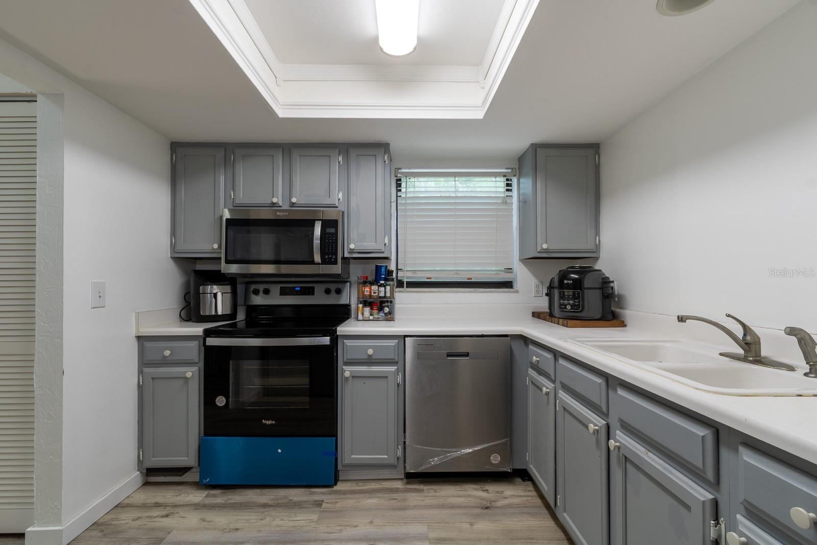 Image 7 of 18 For 223 34th Street