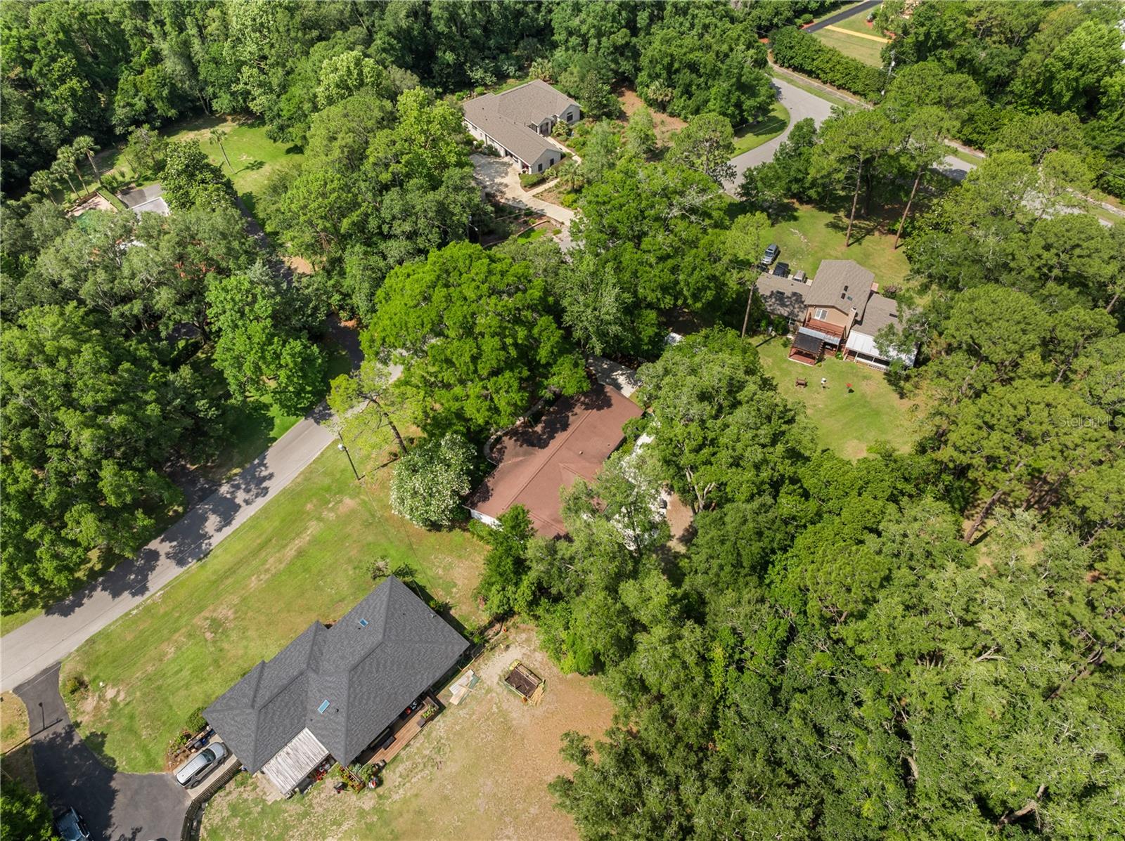 Image 33 of 40 For 8024 2nd Court