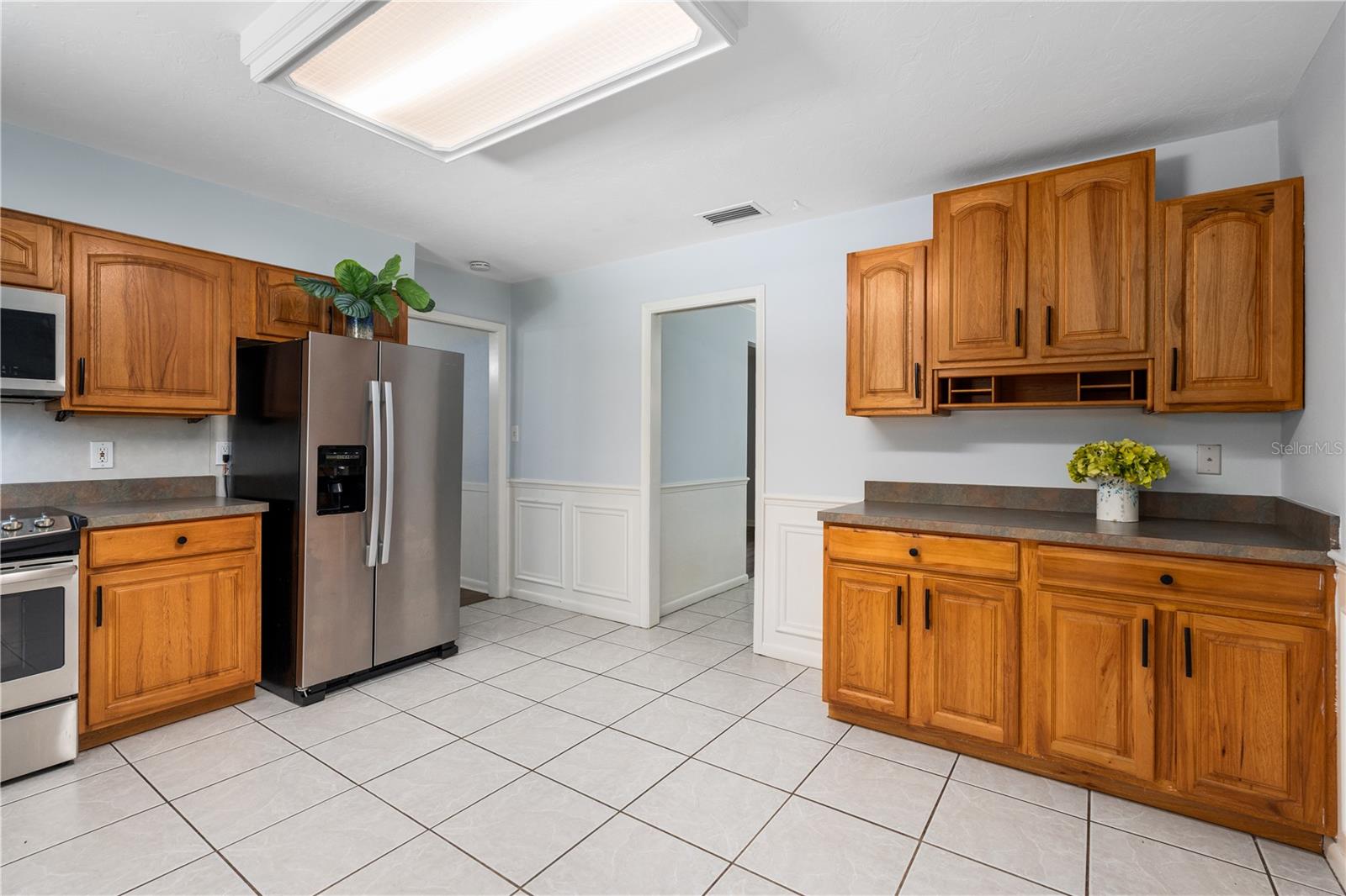 Image 4 of 40 For 8024 2nd Court