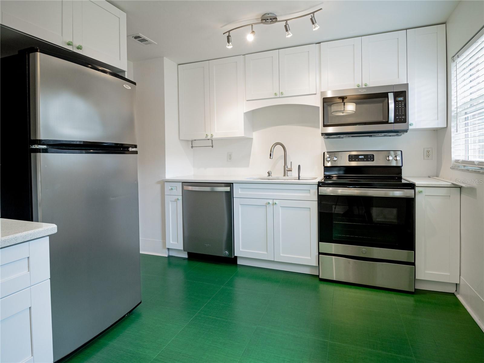 Image 5 of 12 For 710 8th Avenue