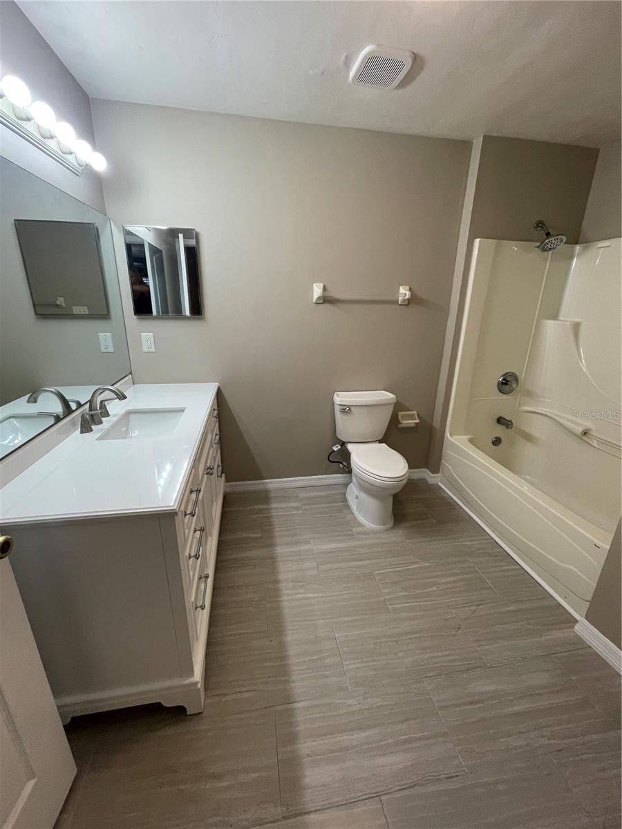 Image 10 of 26 For 21433 51st Avenue