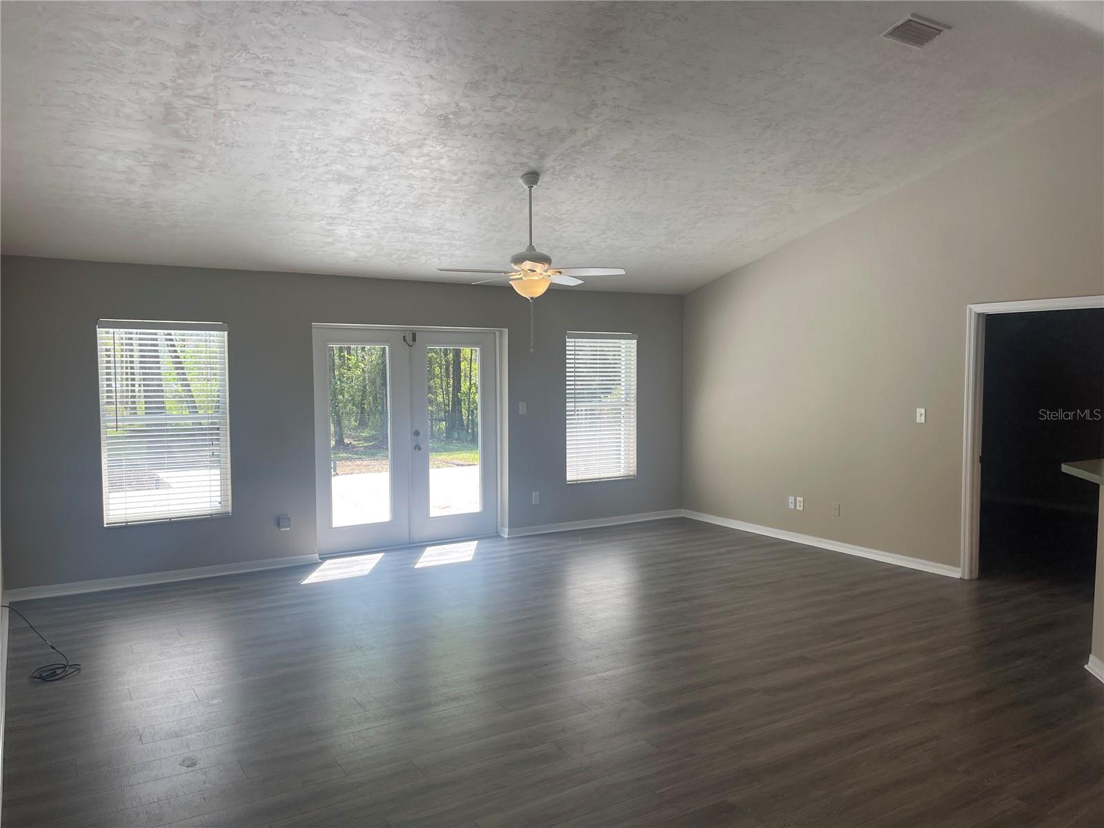 Image 16 of 26 For 21433 51st Avenue