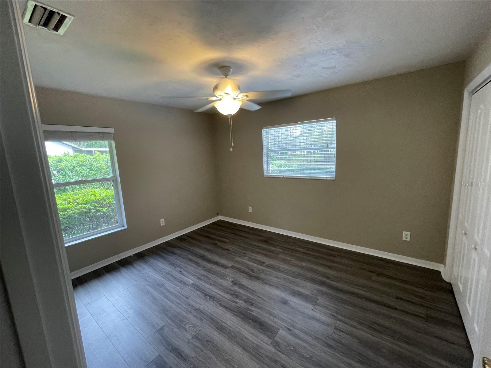 Image 4 of 26 For 21433 51st Avenue