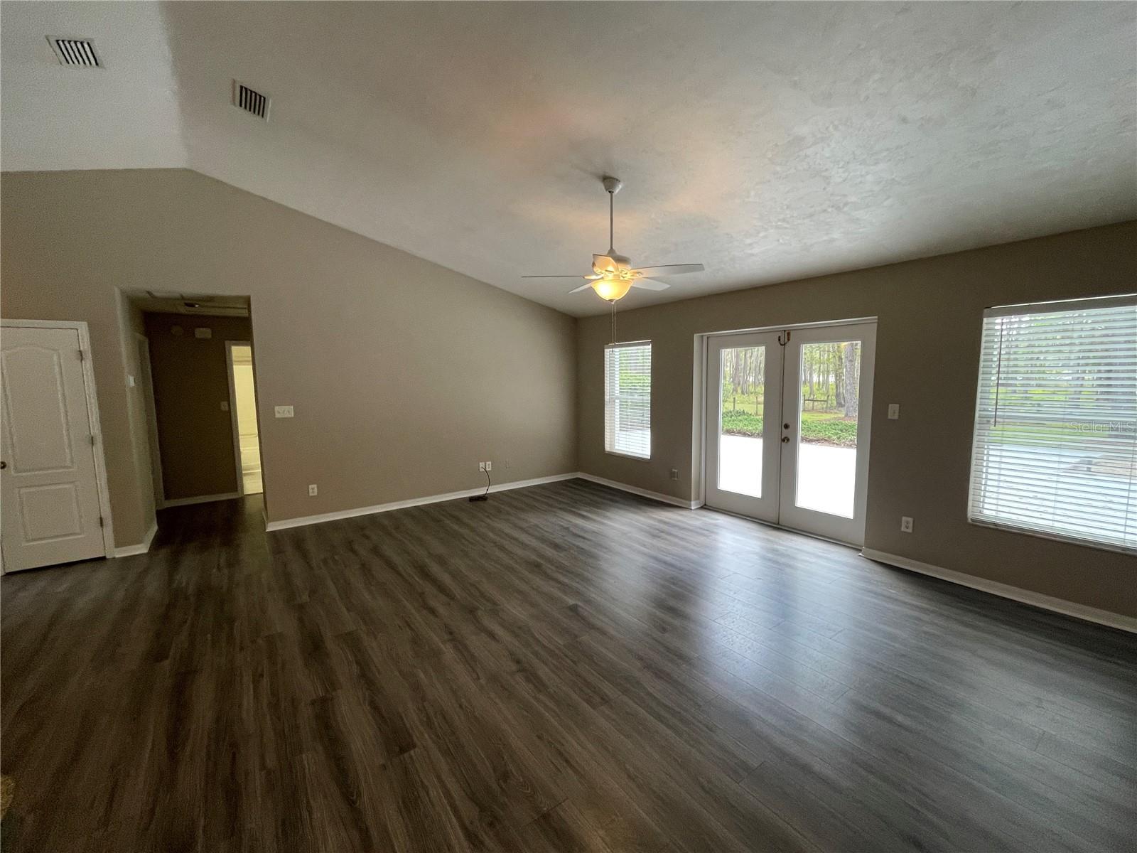 Image 8 of 26 For 21433 51st Avenue