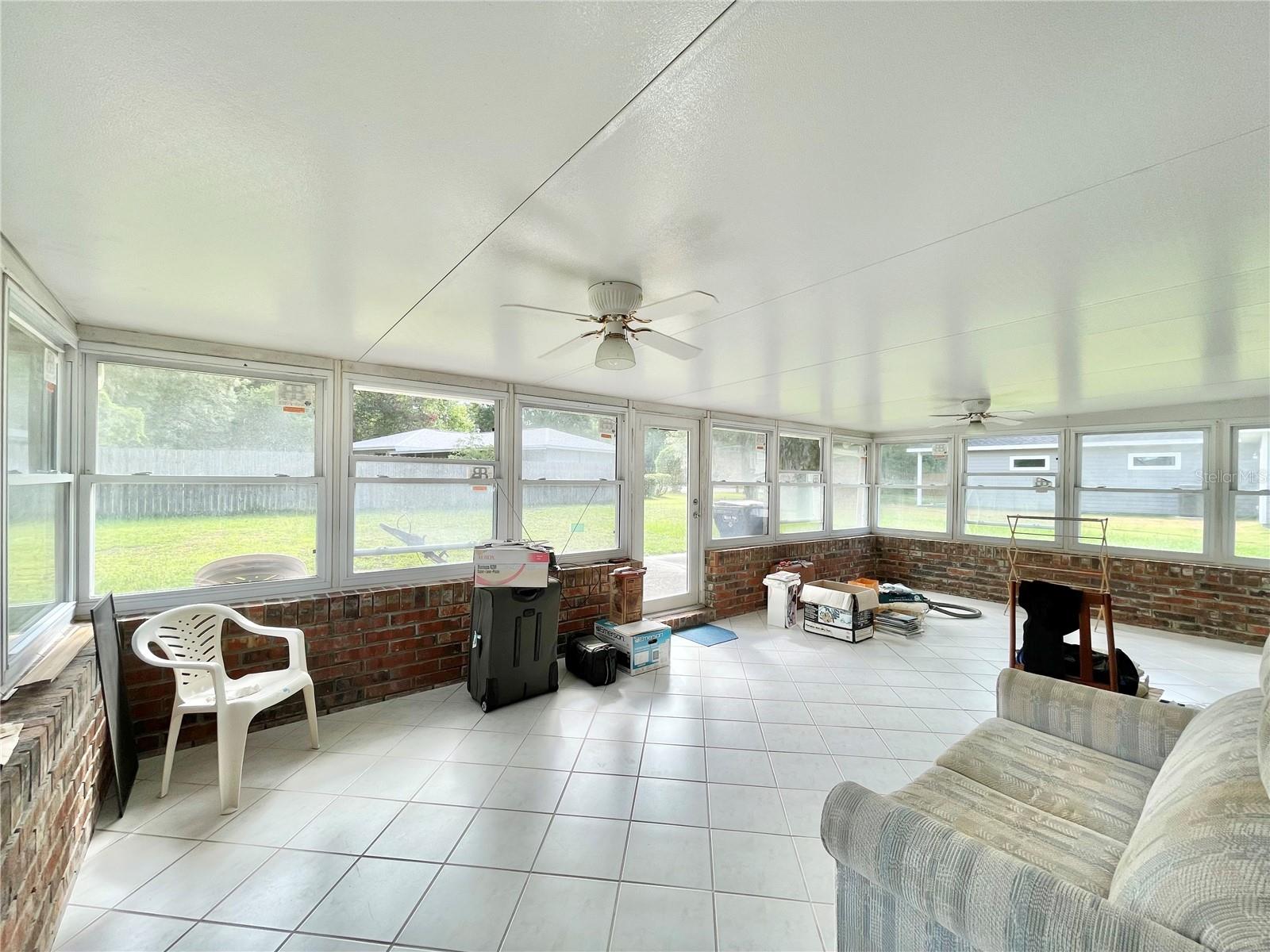 Image 23 of 33 For 10919 61st Terrace