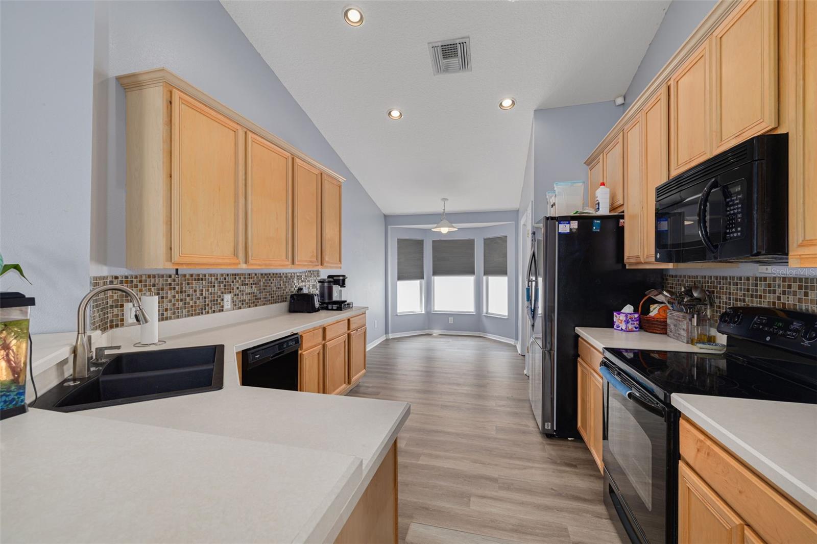 Image 12 of 46 For 18941 Twinberry Drive