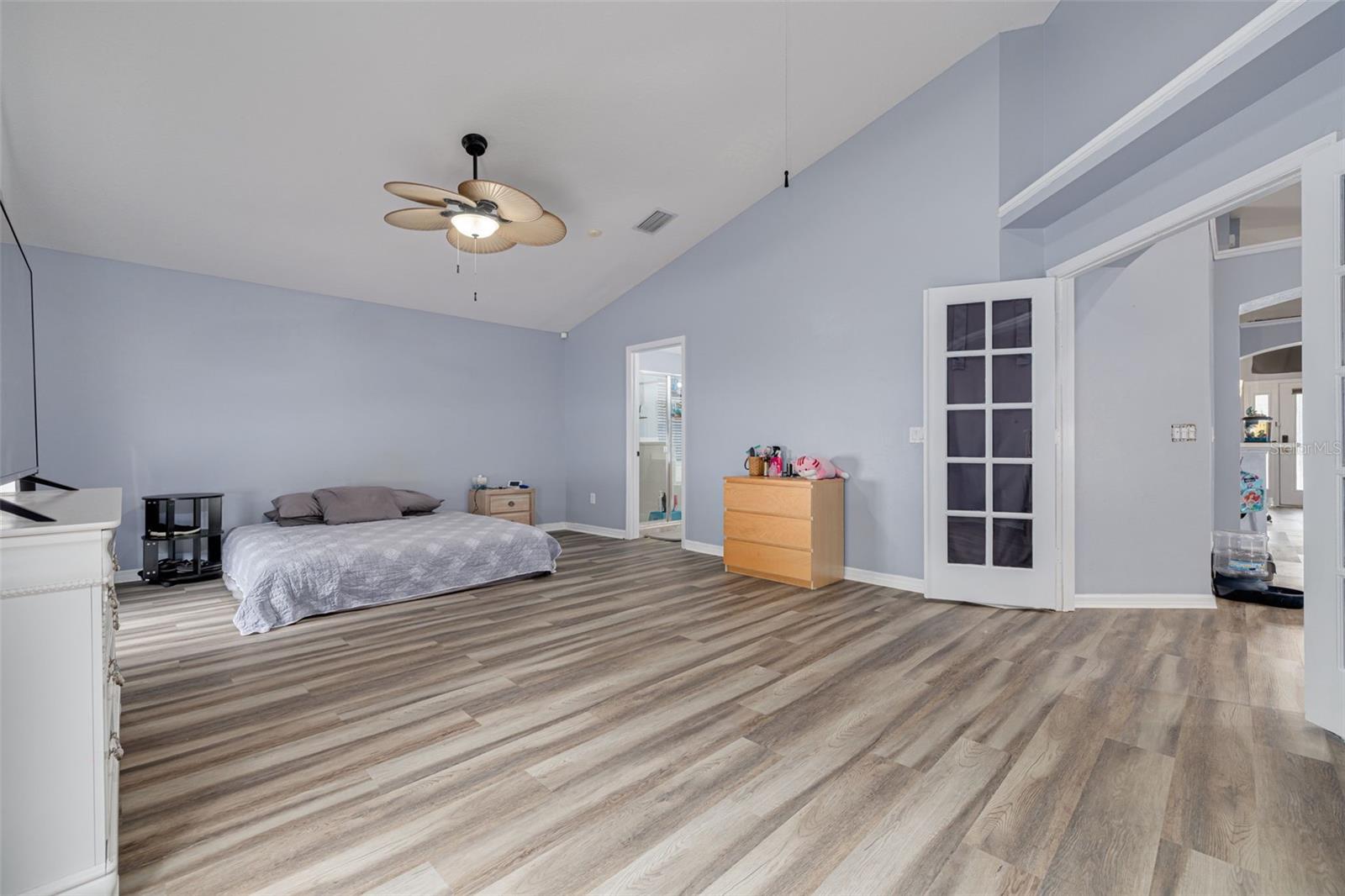 Image 17 of 46 For 18941 Twinberry Drive