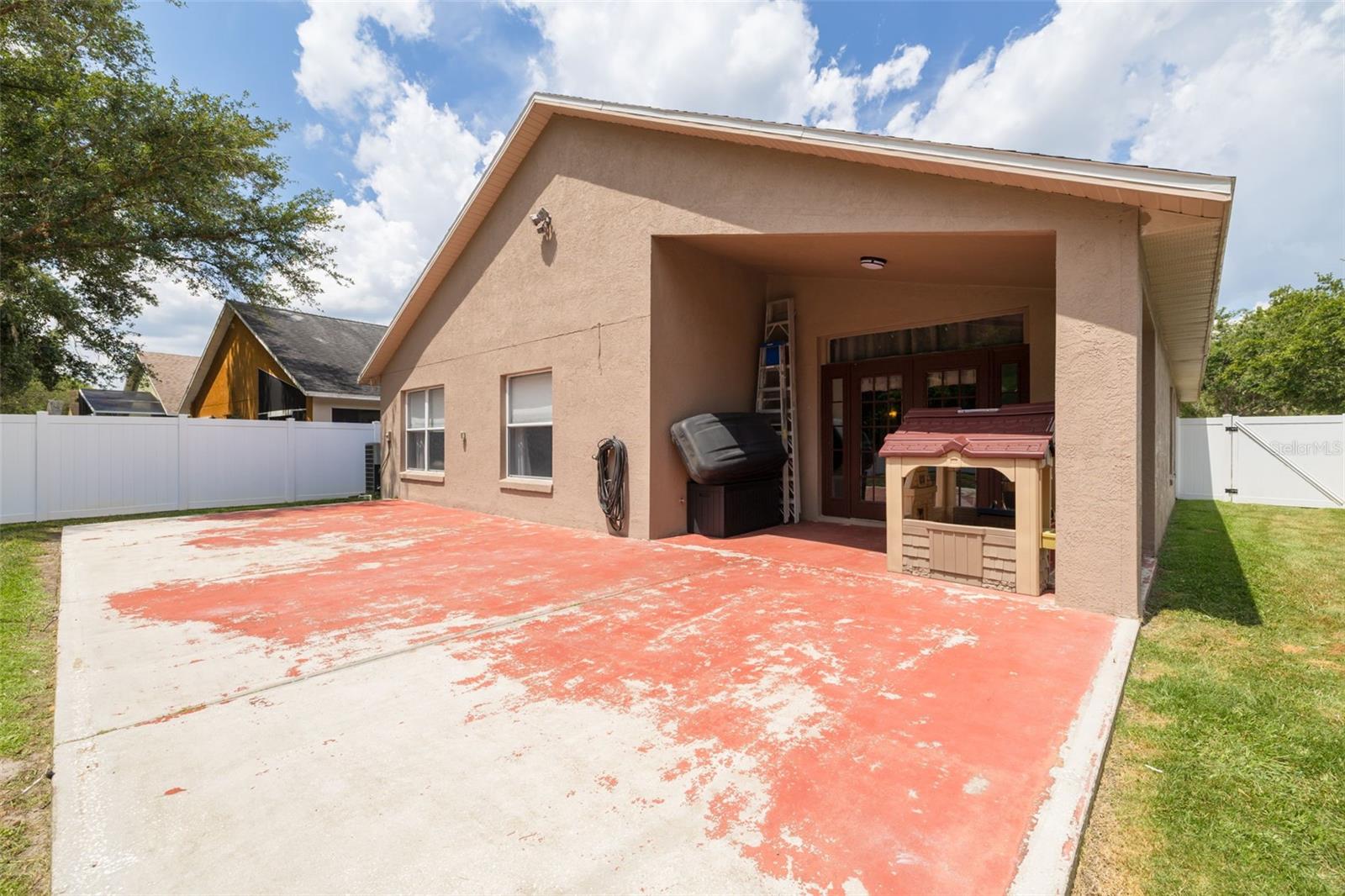 Image 26 of 46 For 18941 Twinberry Drive