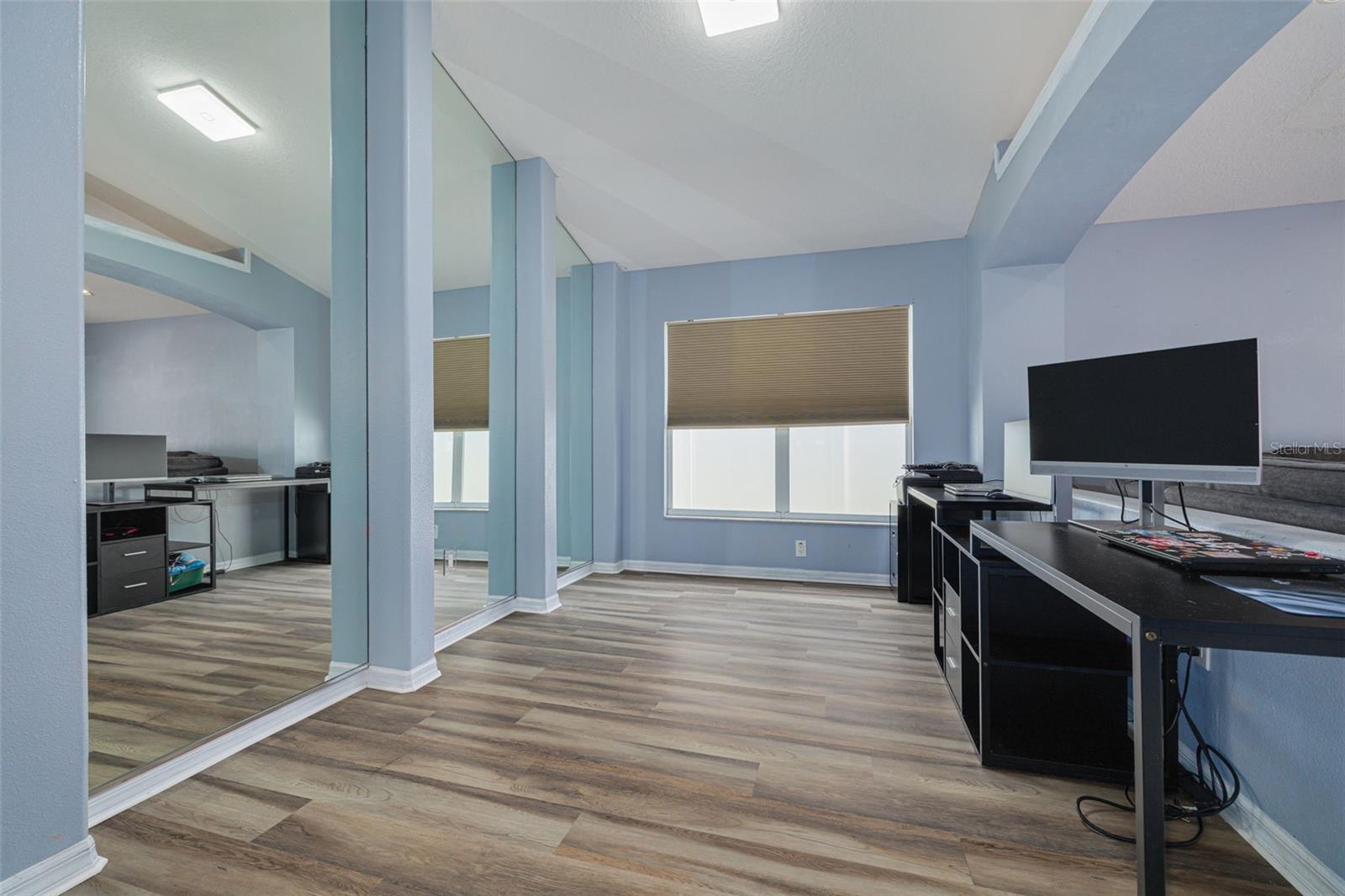 Image 8 of 46 For 18941 Twinberry Drive