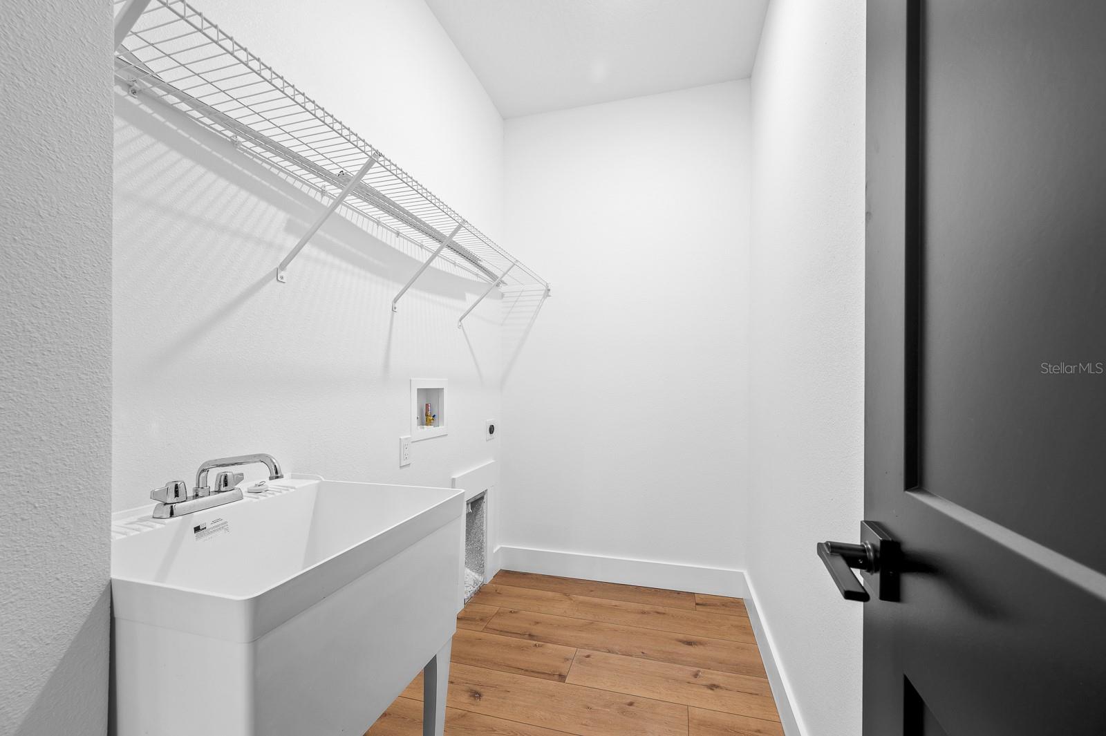 Image 33 of 46 For 3896 Sr 247  