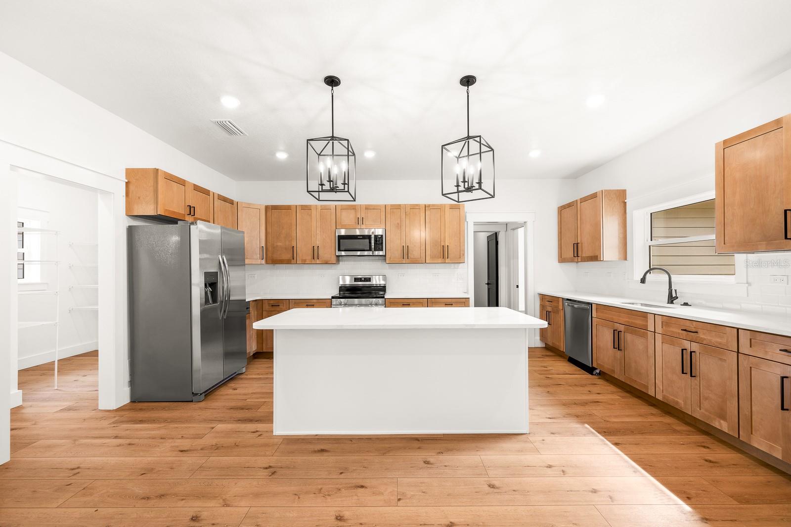 Image 6 of 46 For 3896 Sr 247  