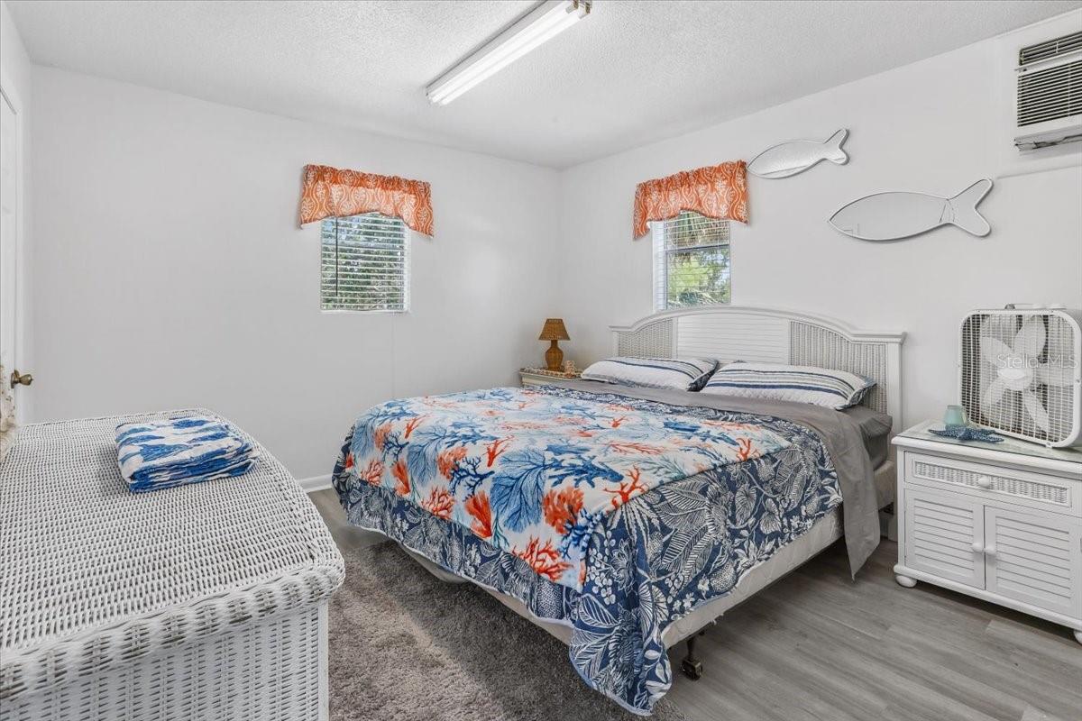 Image 23 of 43 For 54 8th Avenue