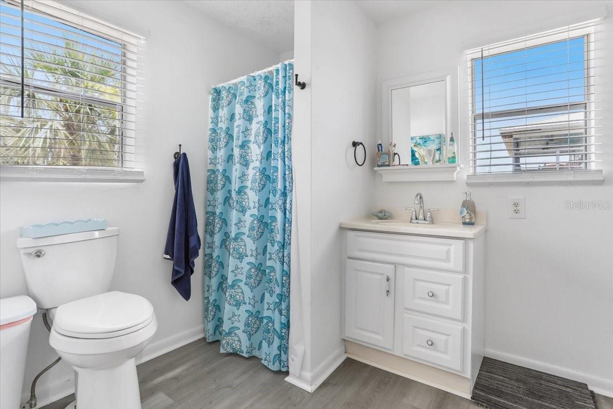 Image 25 of 43 For 54 8th Avenue