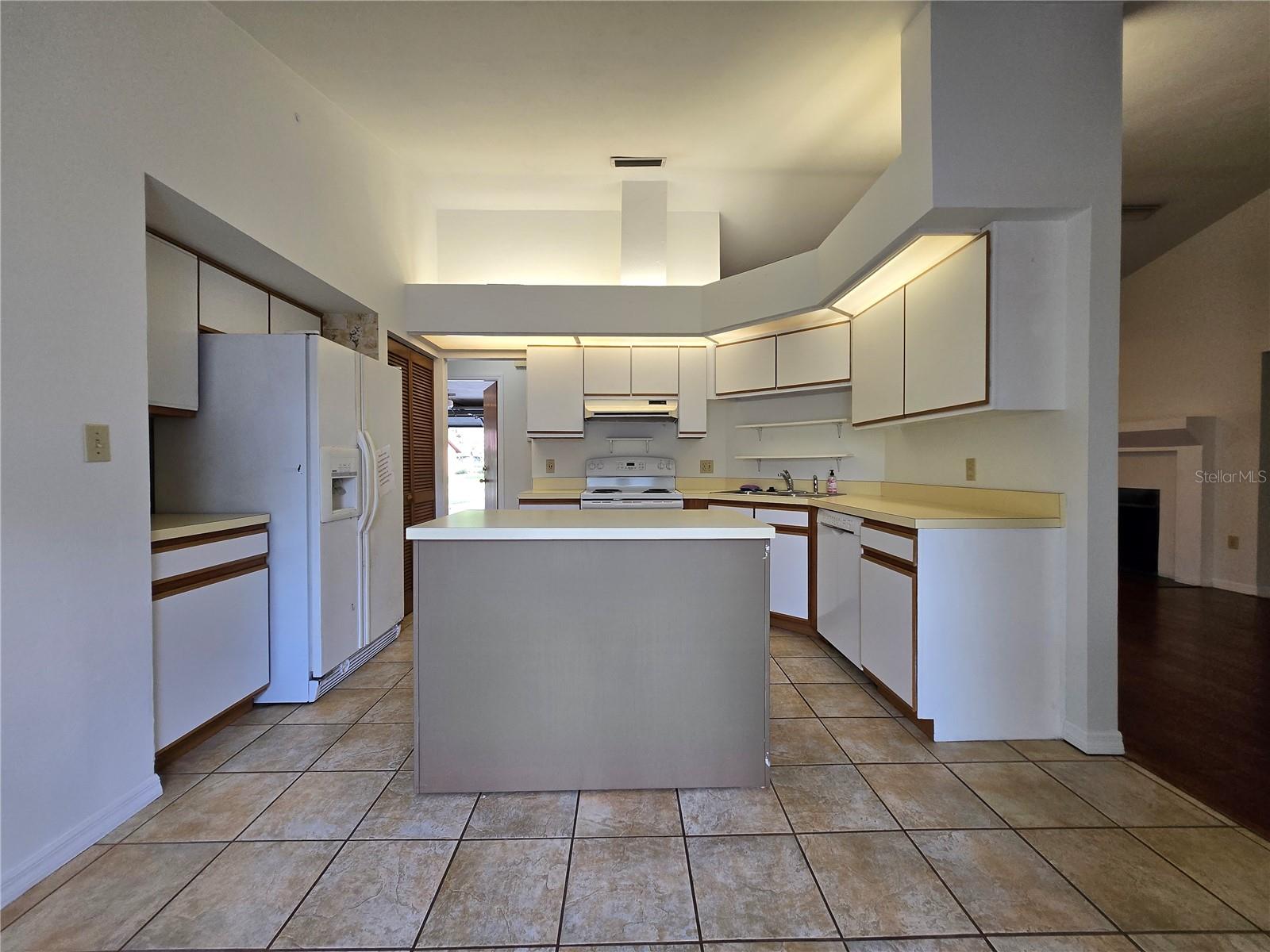 Image 8 of 34 For 2625 52nd Avenue