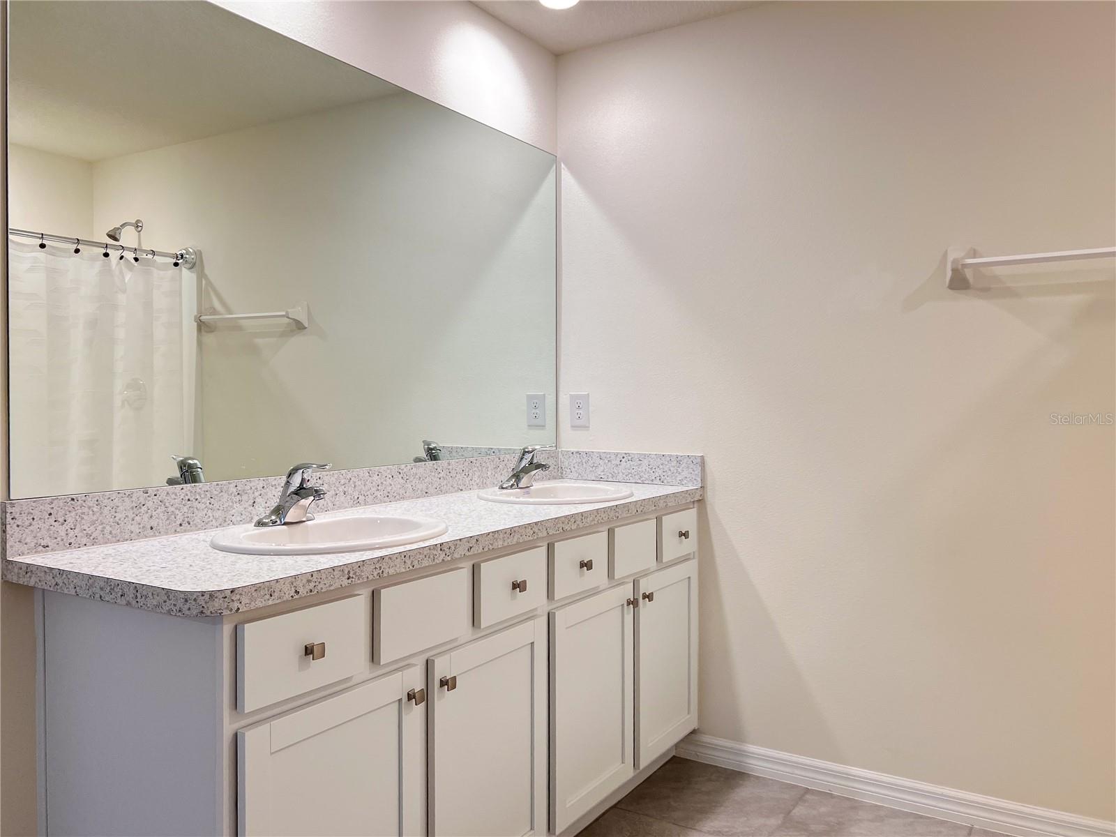 Image 16 of 23 For 19140 164th Place