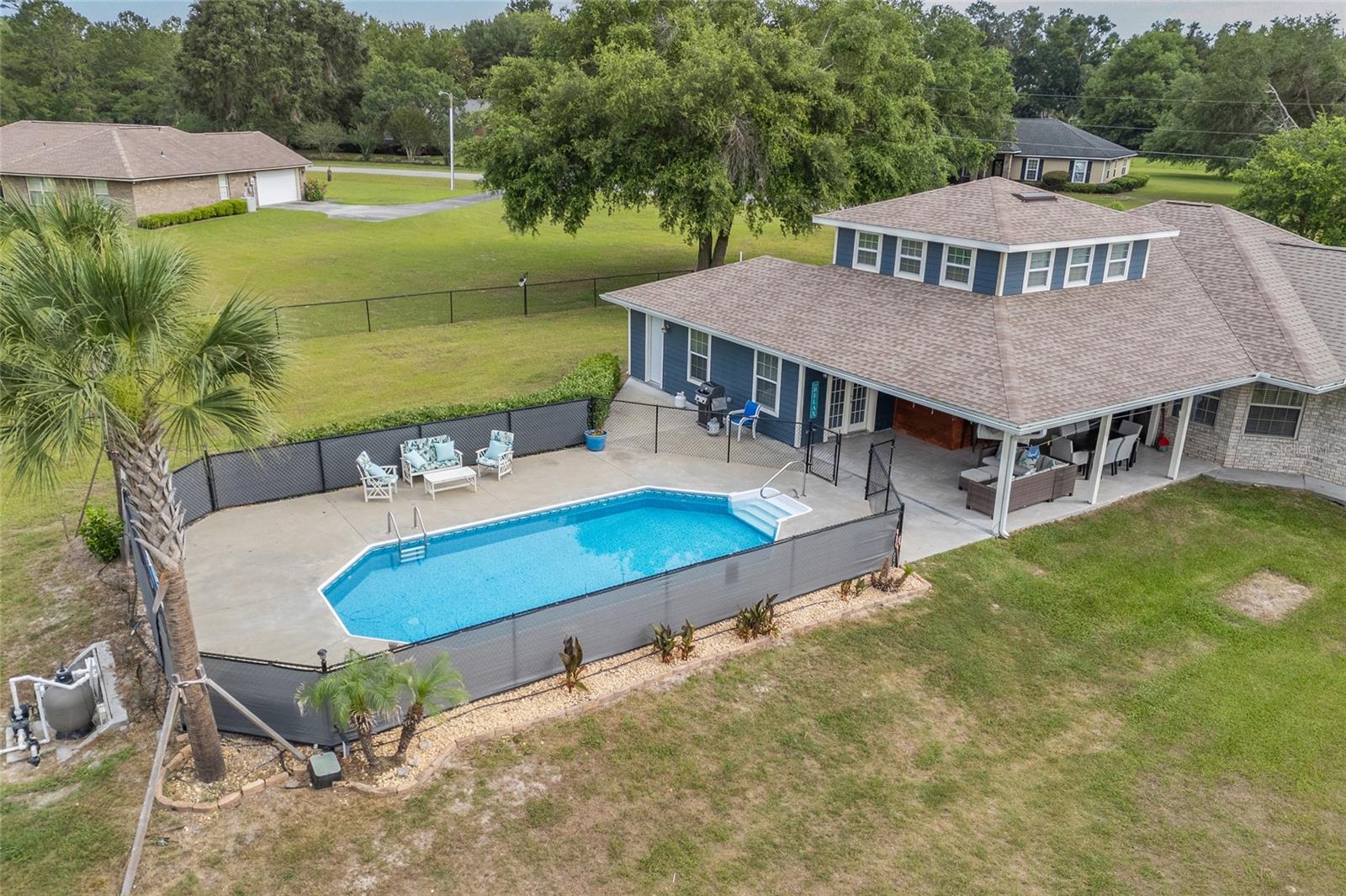 Image 3 of 43 For 576 Broderick Drive