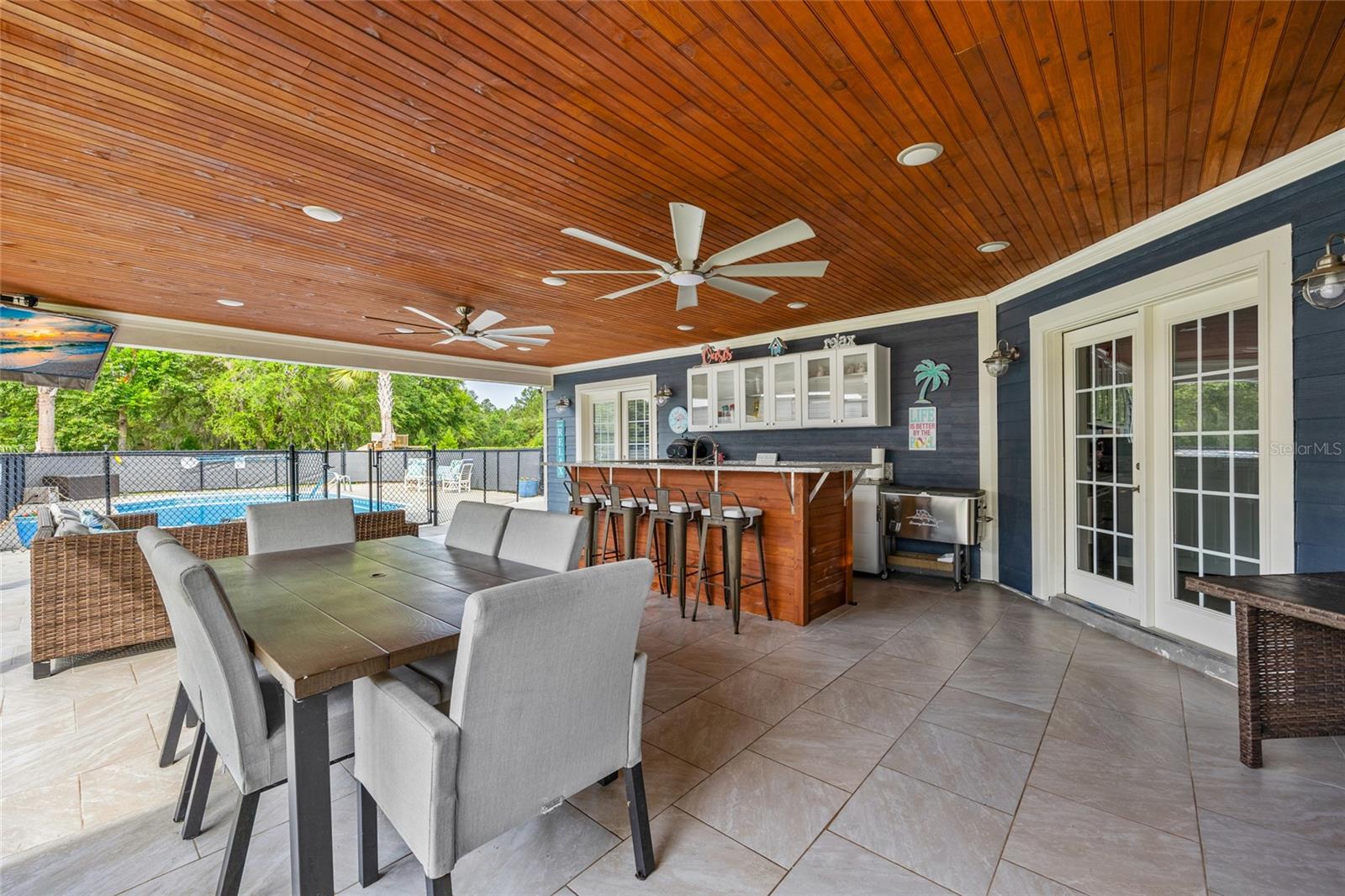 Image 31 of 43 For 576 Broderick Drive