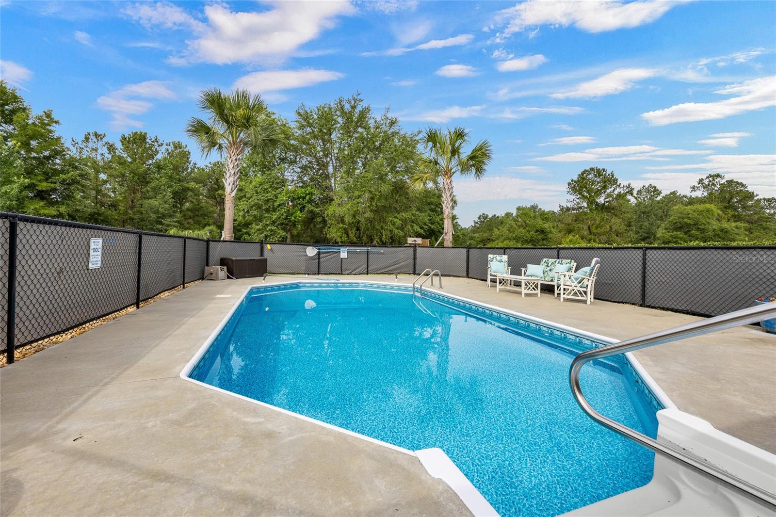 Image 34 of 43 For 576 Broderick Drive
