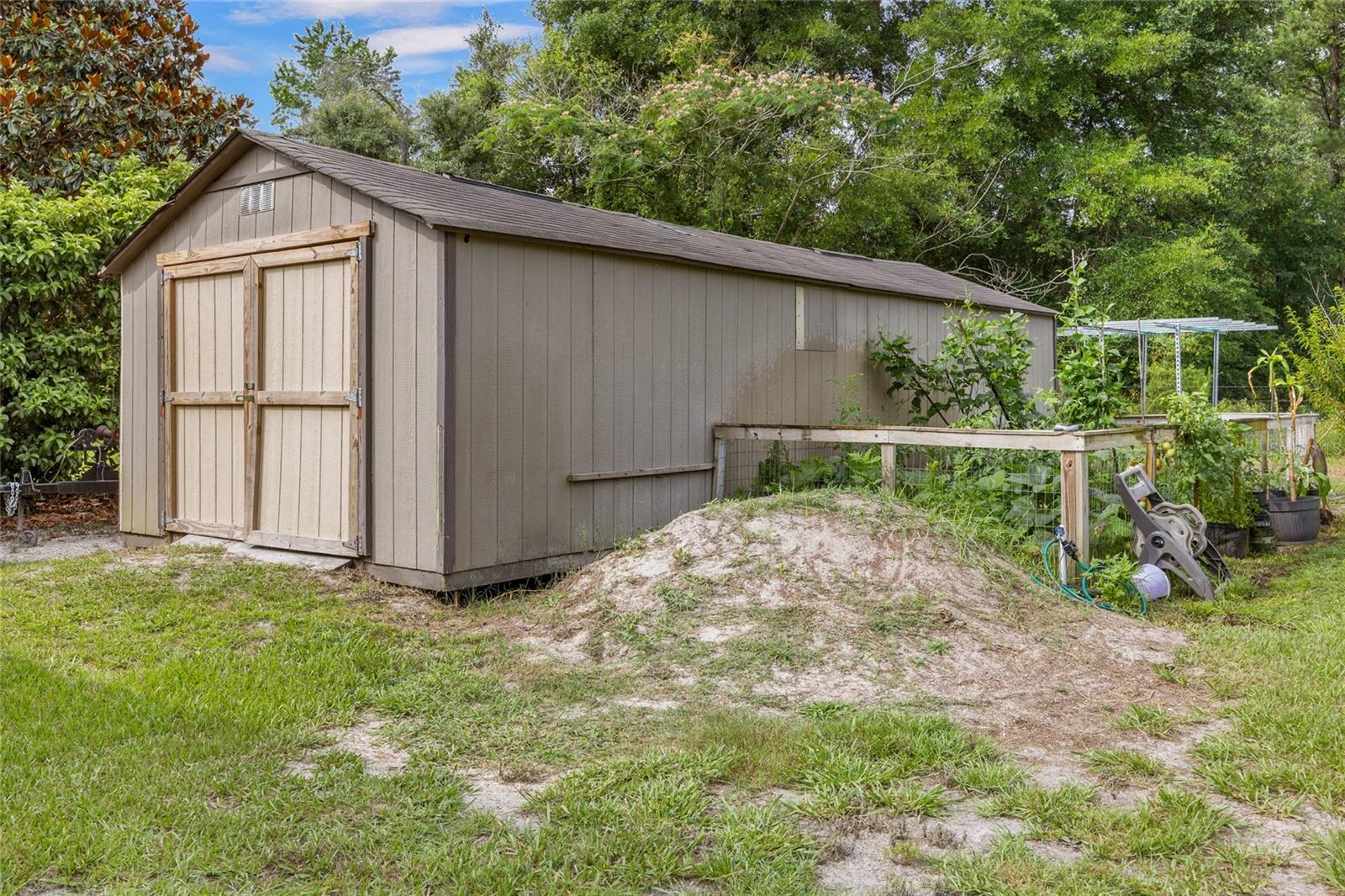 Image 41 of 43 For 576 Broderick Drive