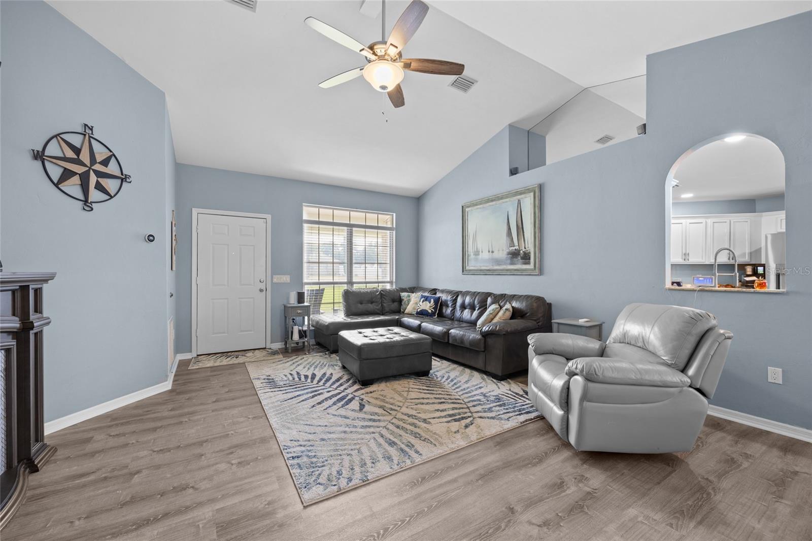 Image 7 of 43 For 576 Broderick Drive