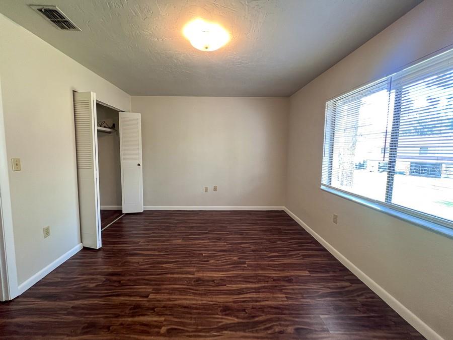 Image 16 of 23 For 2635 35th Place 404