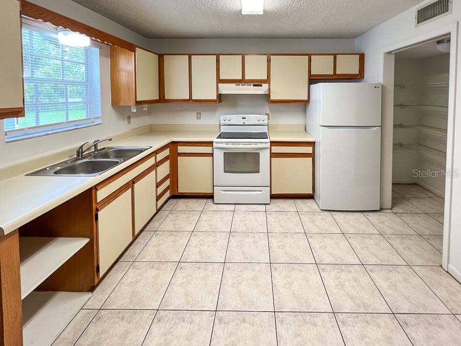 Image 10 of 21 For 5601 Avenue H  3