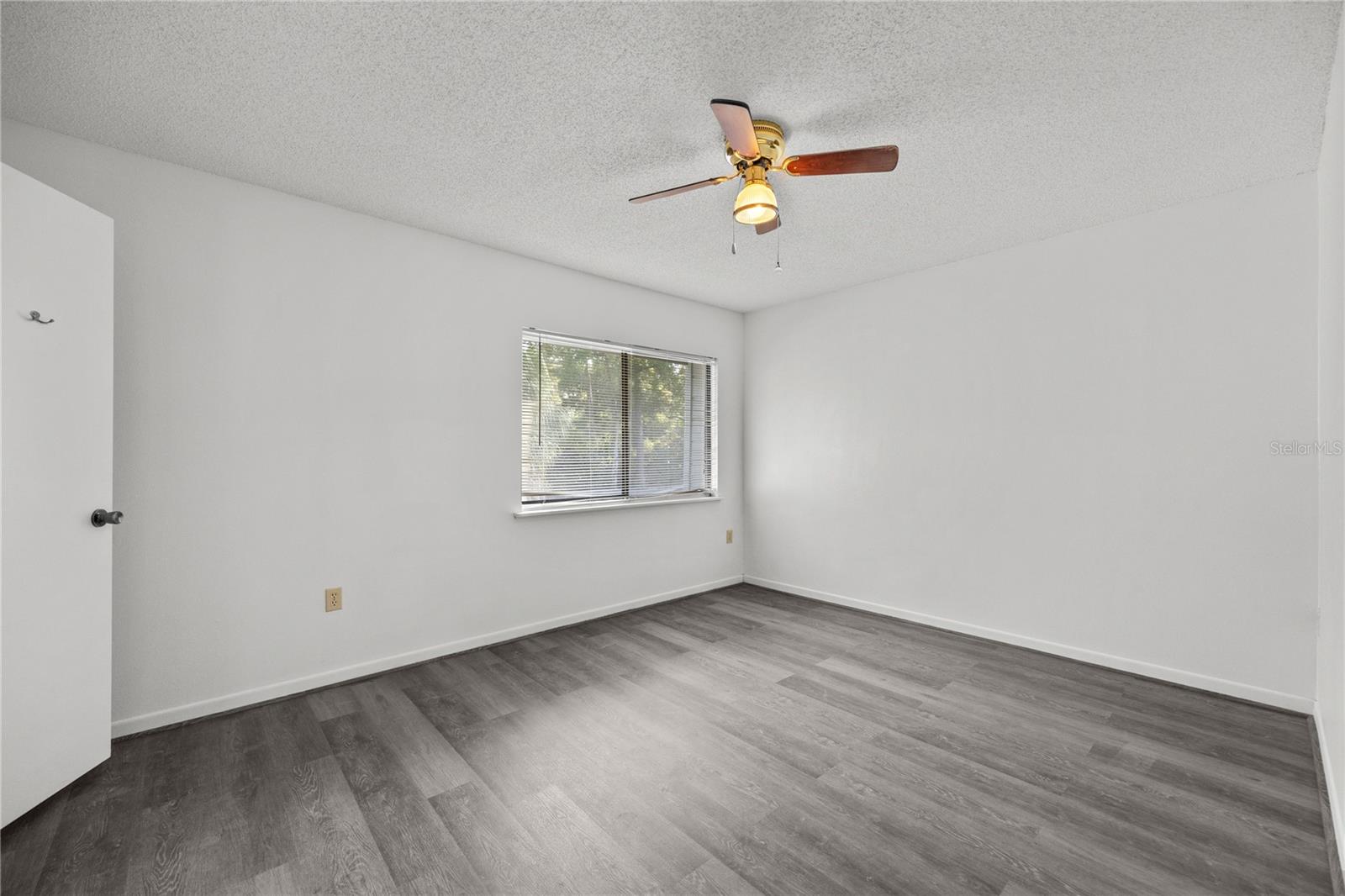 Image 15 of 24 For 3026 28th Circle
