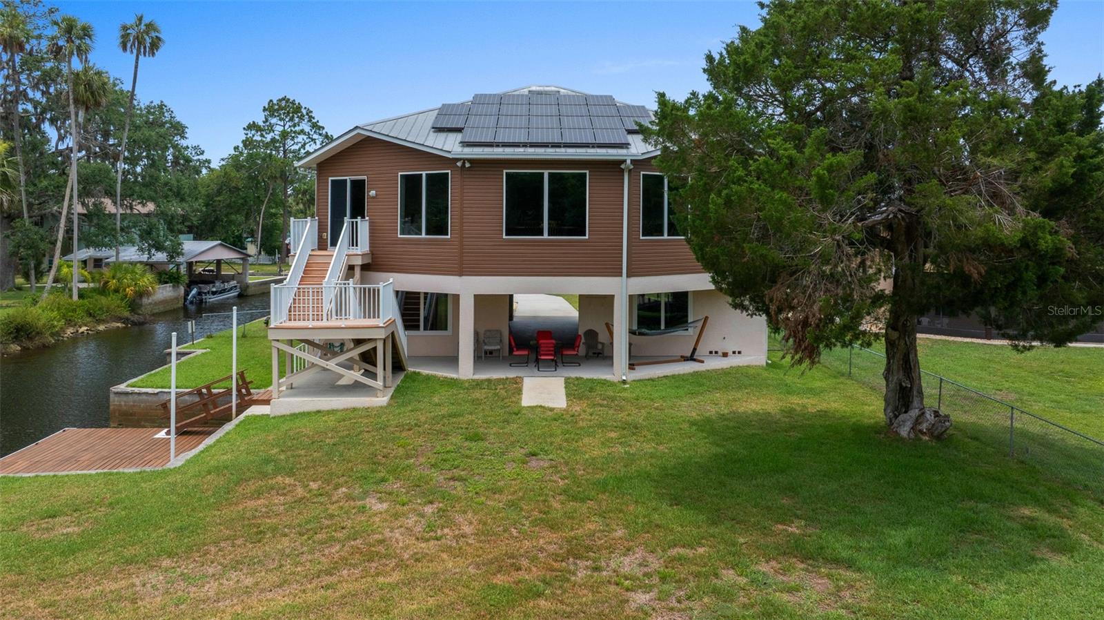 Image 3 of 62 For 7 Oak Drive 