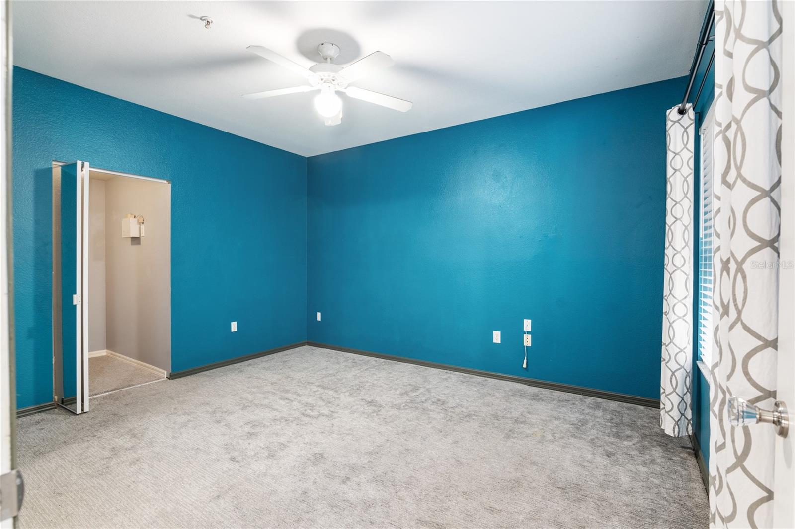 Image 21 of 37 For 9127 52nd Avenue D201