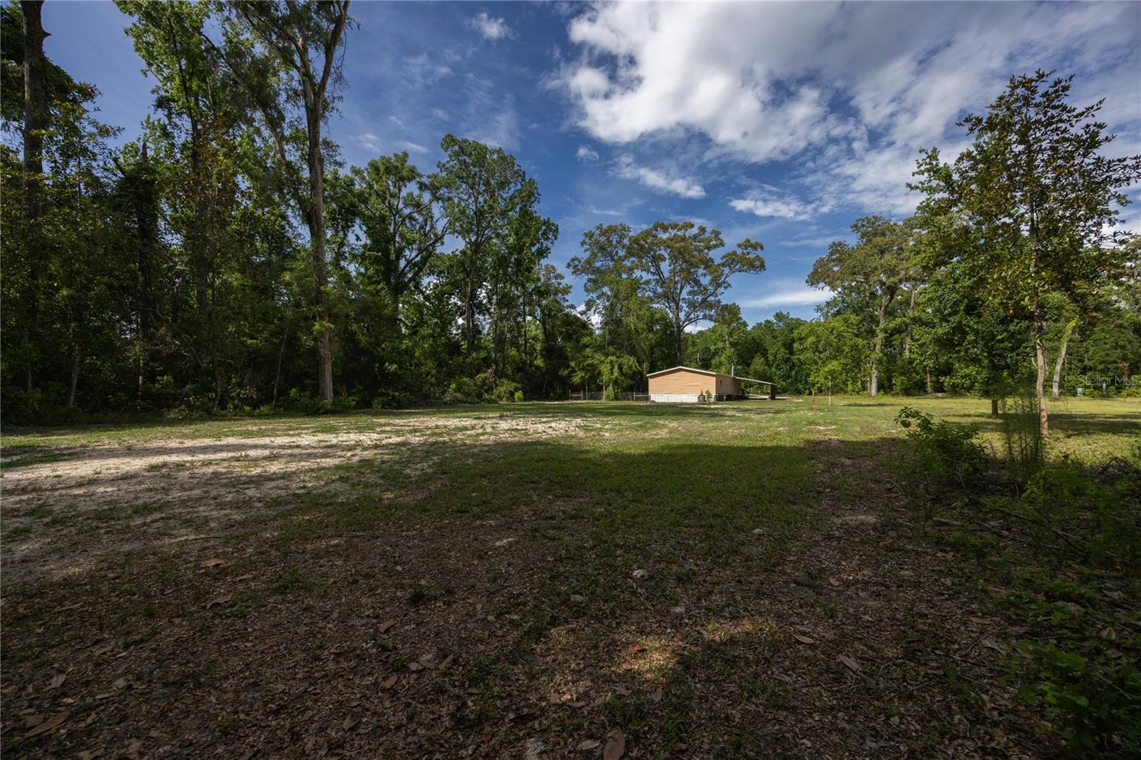 Image 12 of 47 For 992 Newark Drive