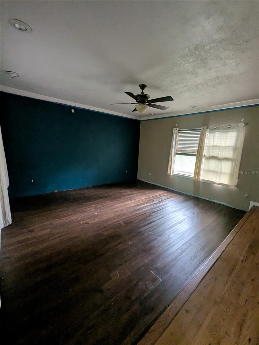 Image 3 of 14 For 5768 52nd Terrace