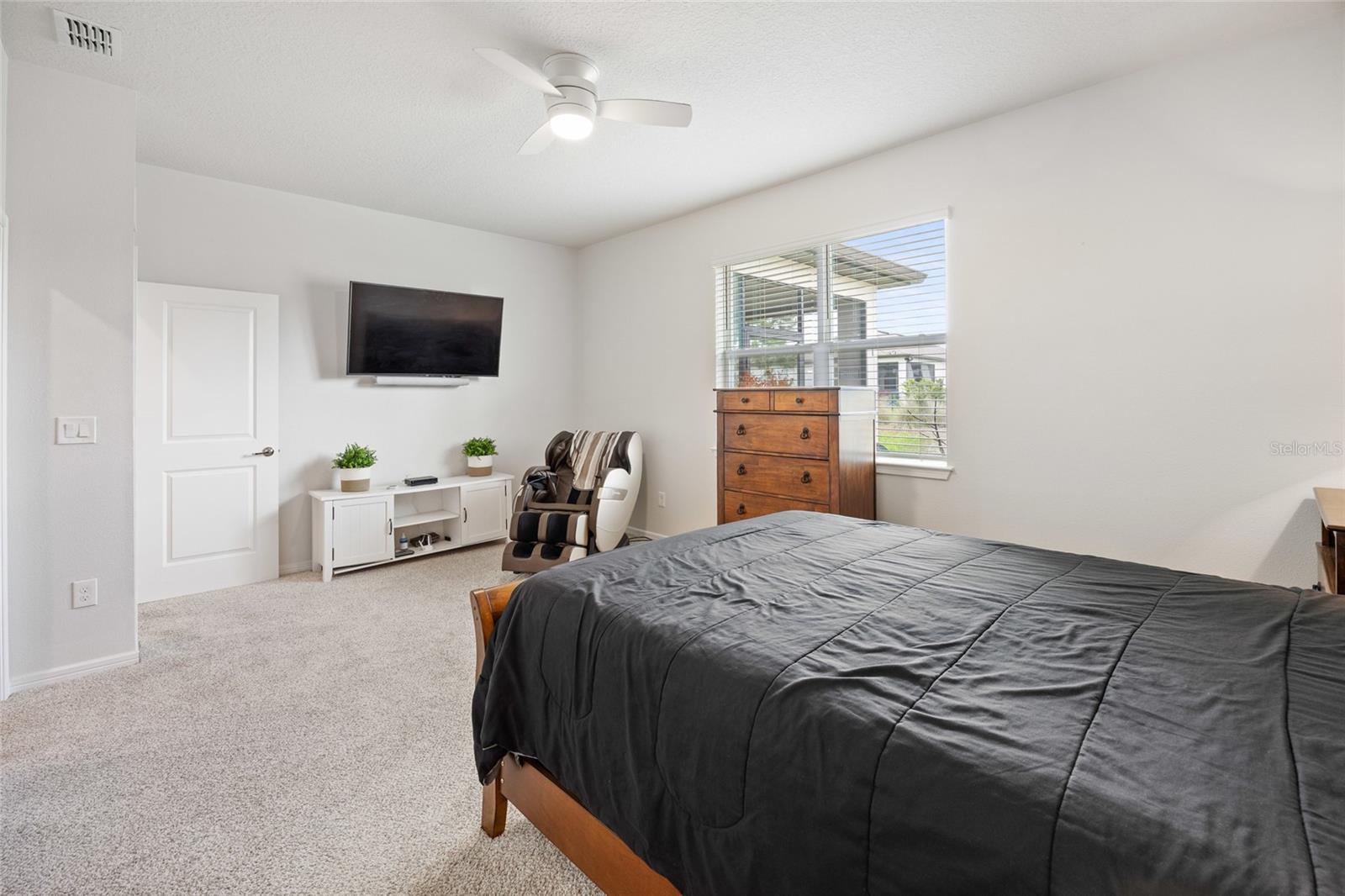 Image 17 of 30 For 9478 52nd Loop