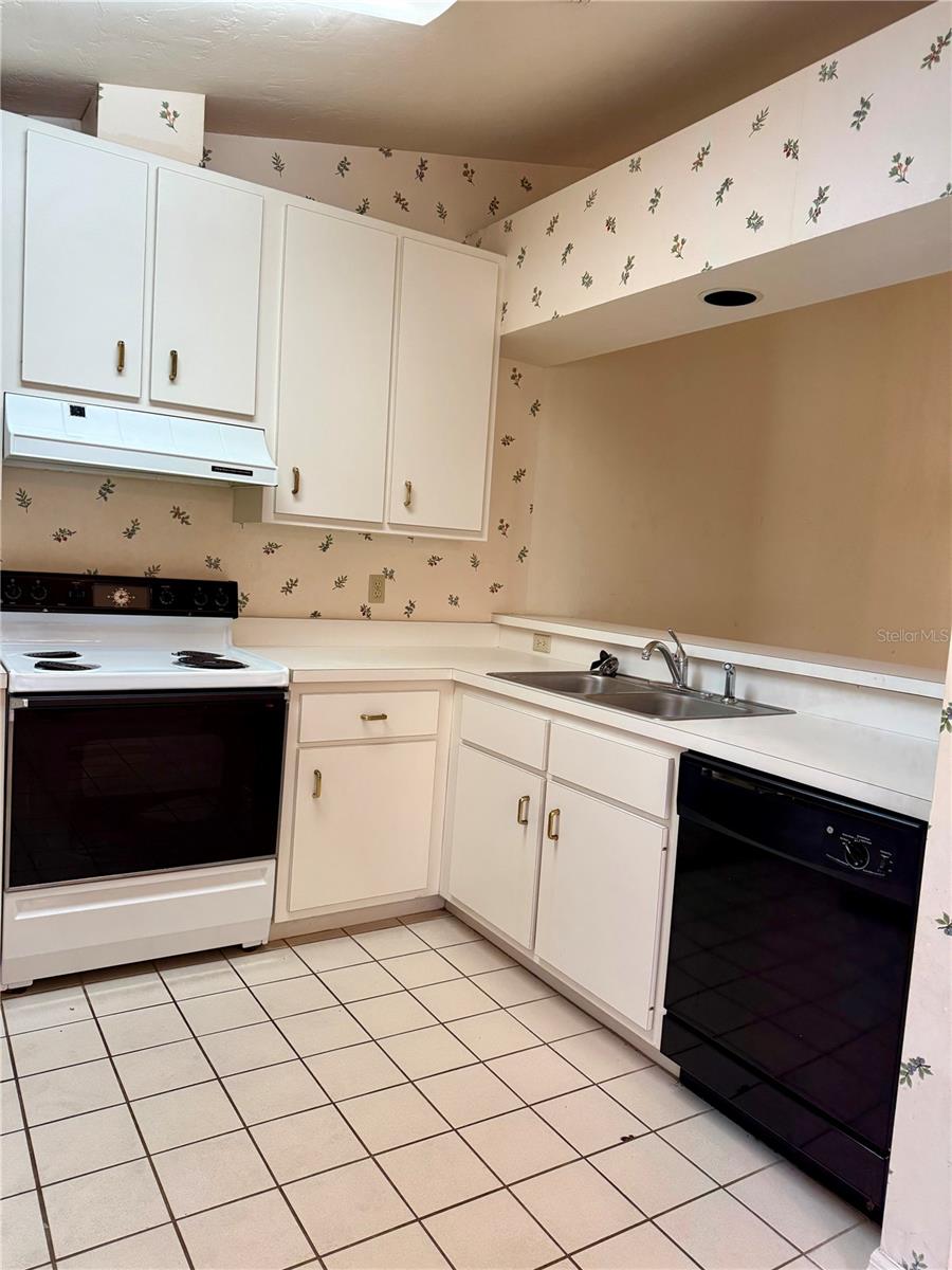 Image 4 of 18 For 3709 58th Place