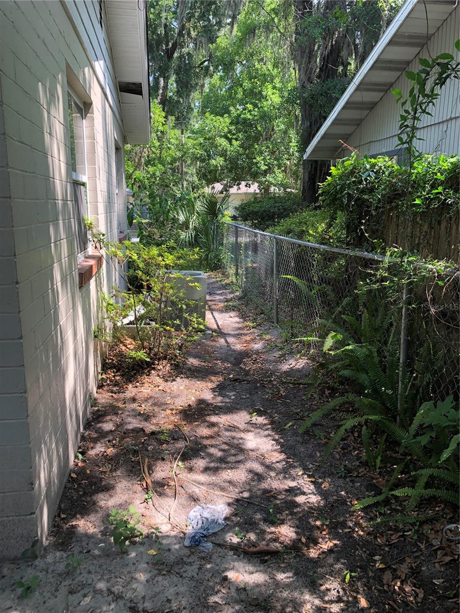Image 18 of 18 For 737 11th Avenue