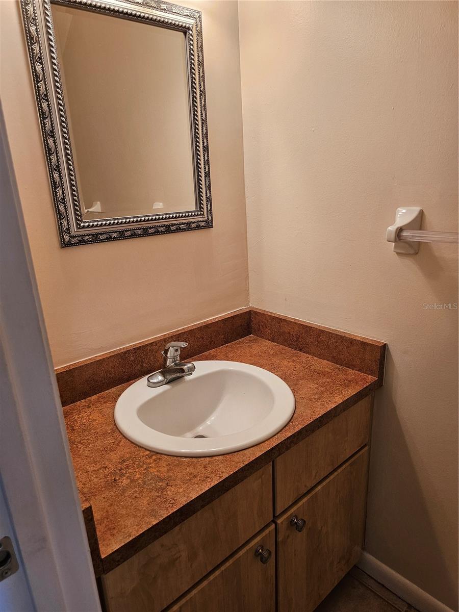Image 12 of 26 For 4007 26th Terrace B