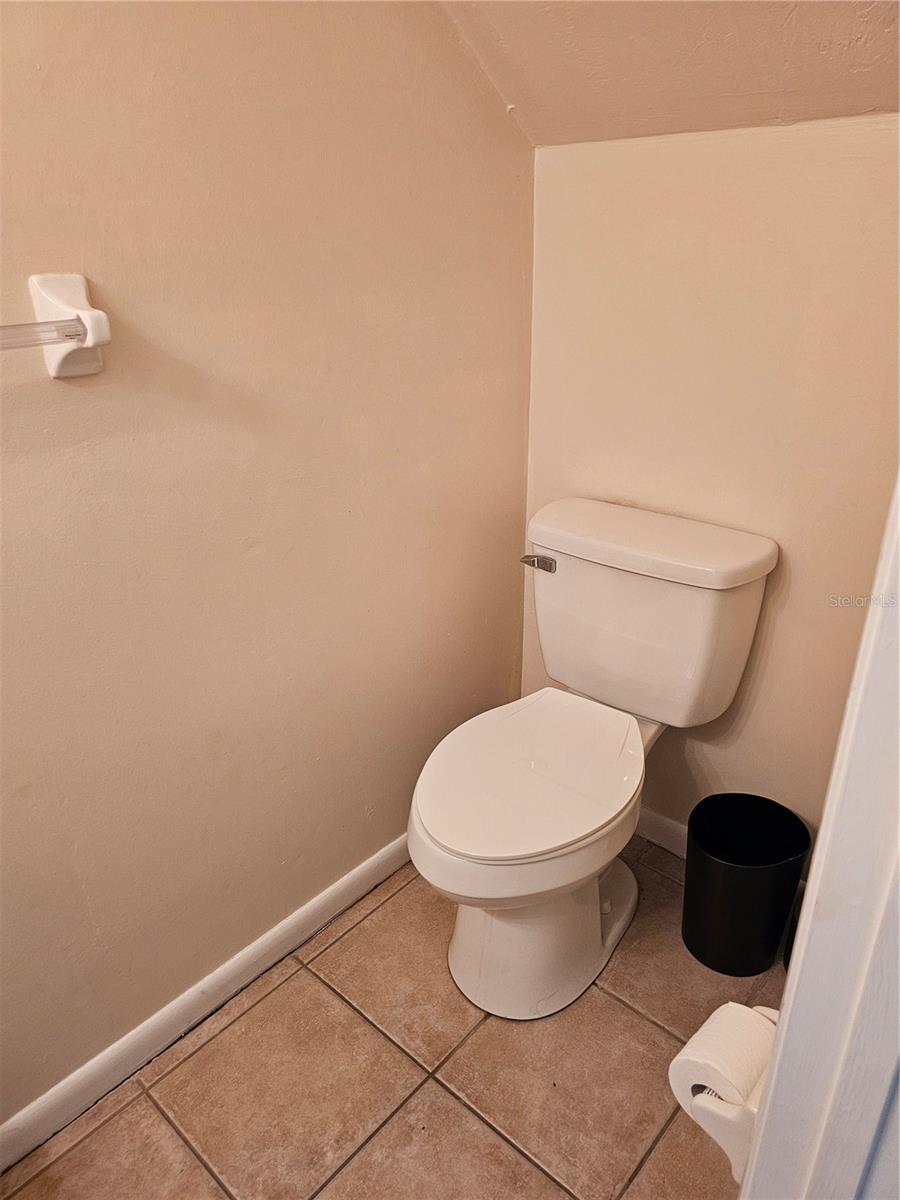 Image 13 of 26 For 4007 26th Terrace B