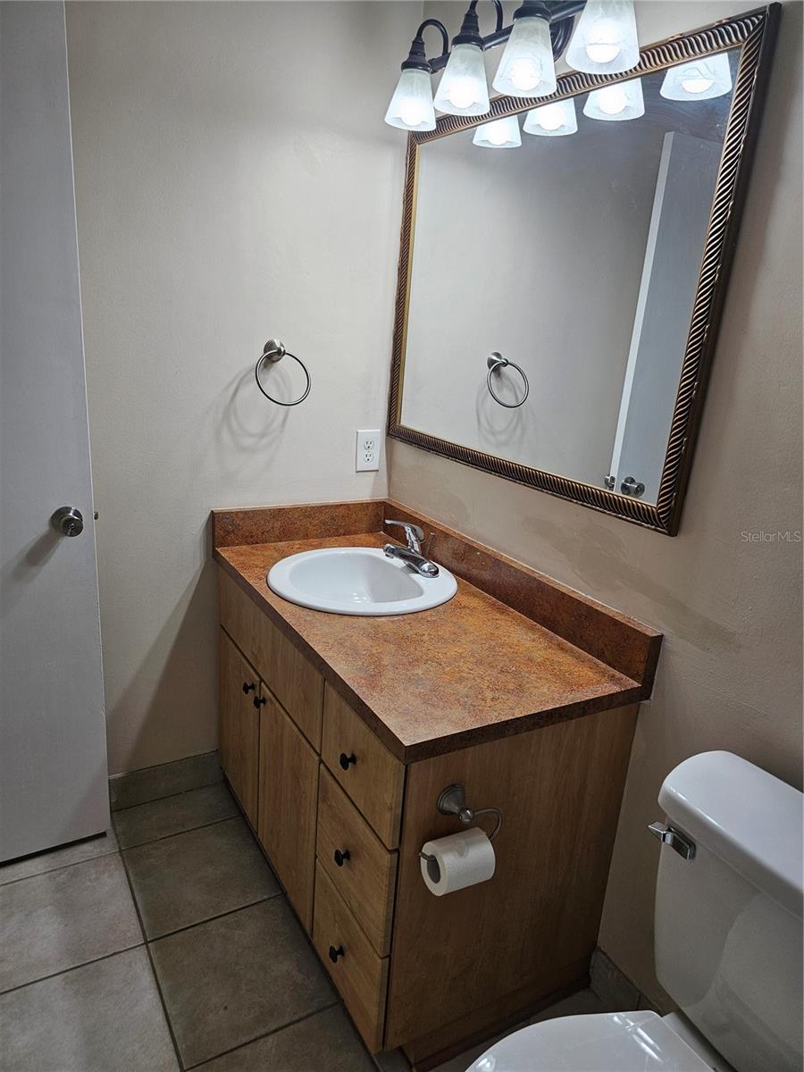 Image 22 of 26 For 4007 26th Terrace B