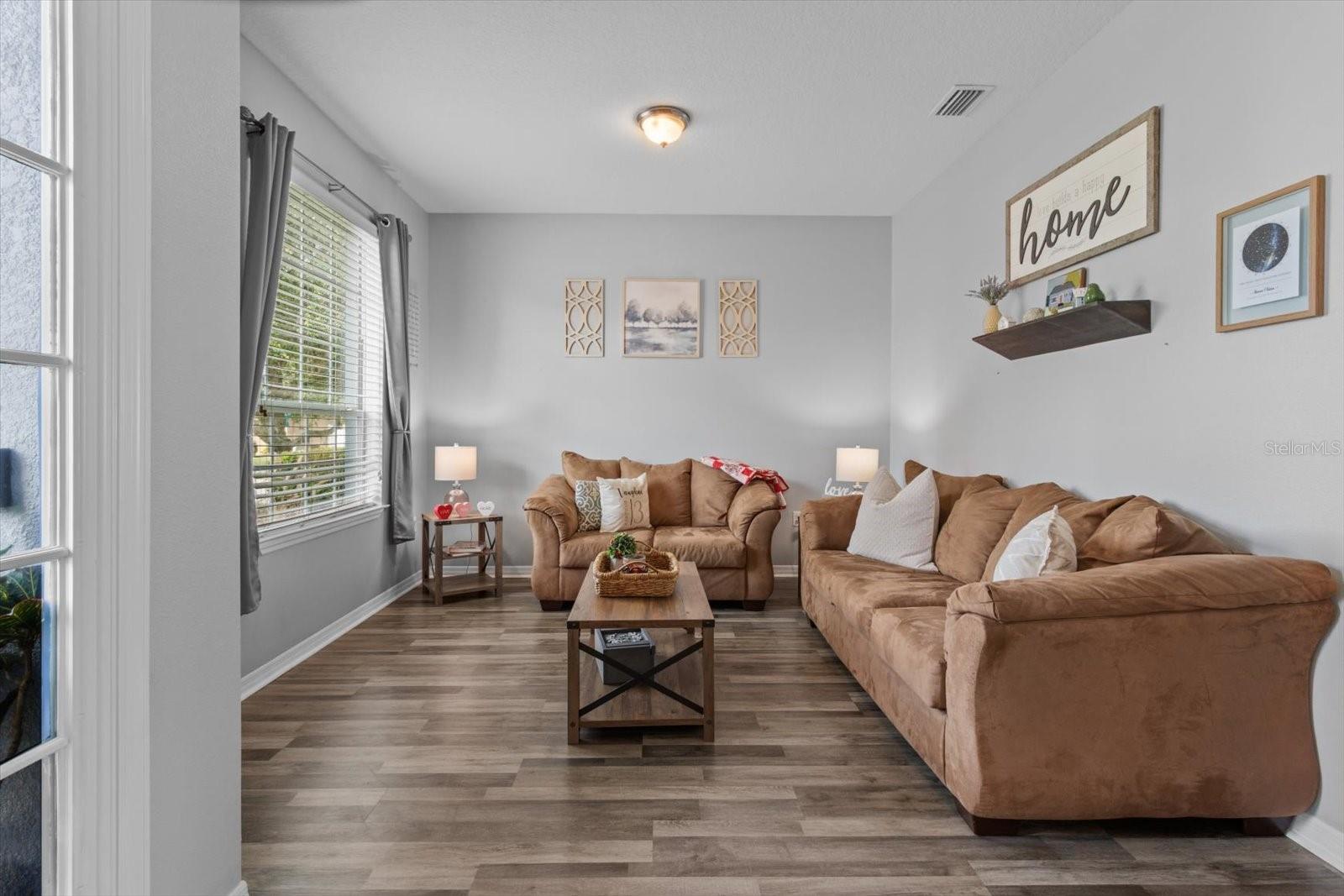Listing photo id 13 for 13365 Chesapeake Place