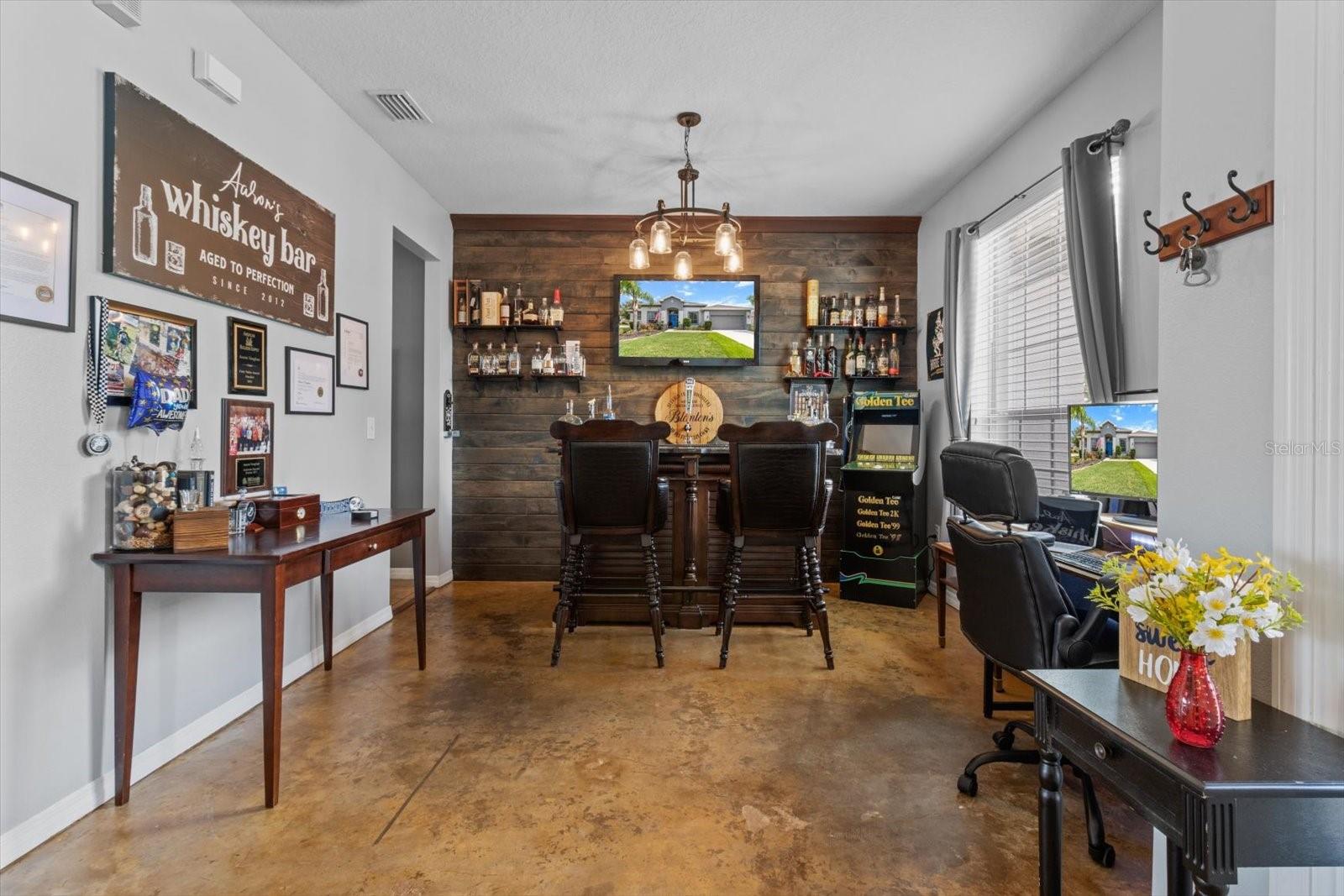Listing photo id 14 for 13365 Chesapeake Place