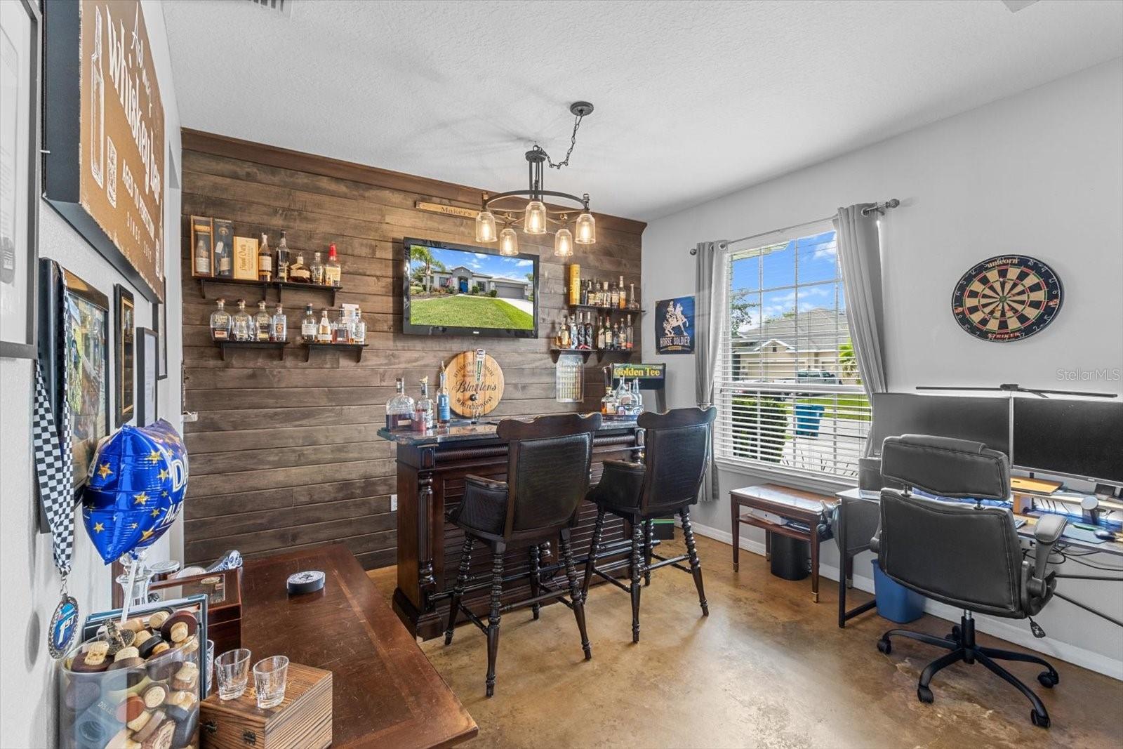 Listing photo id 15 for 13365 Chesapeake Place