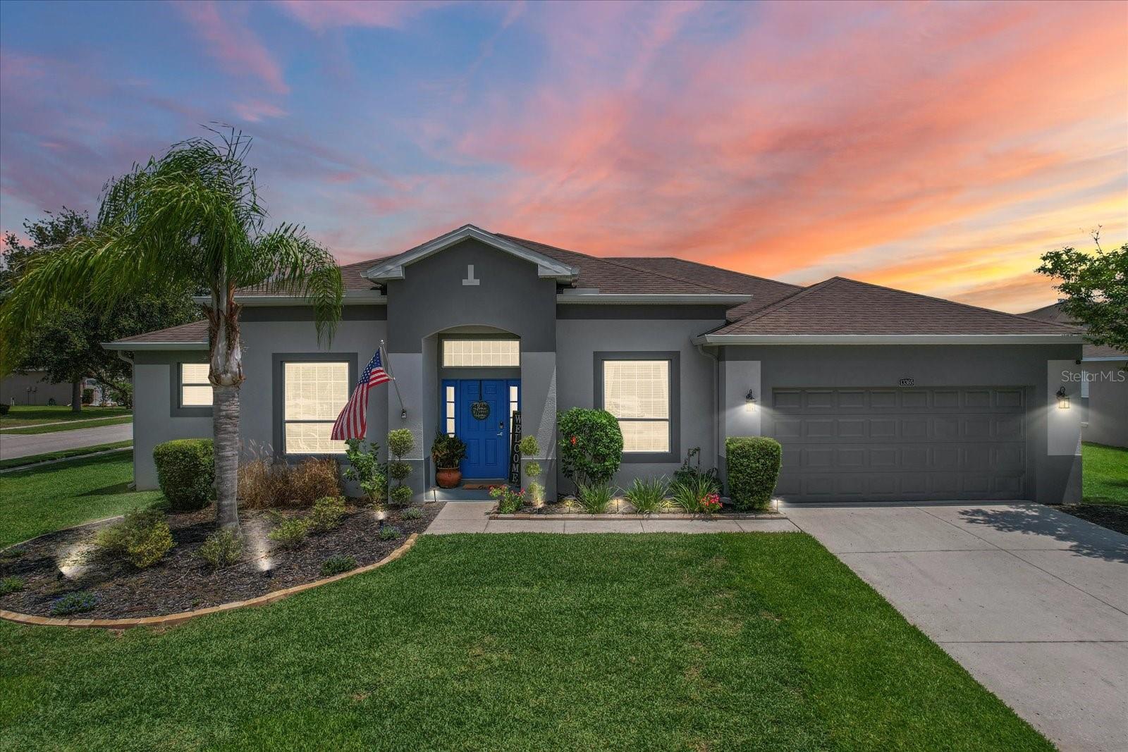 Listing photo id 0 for 13365 Chesapeake Place