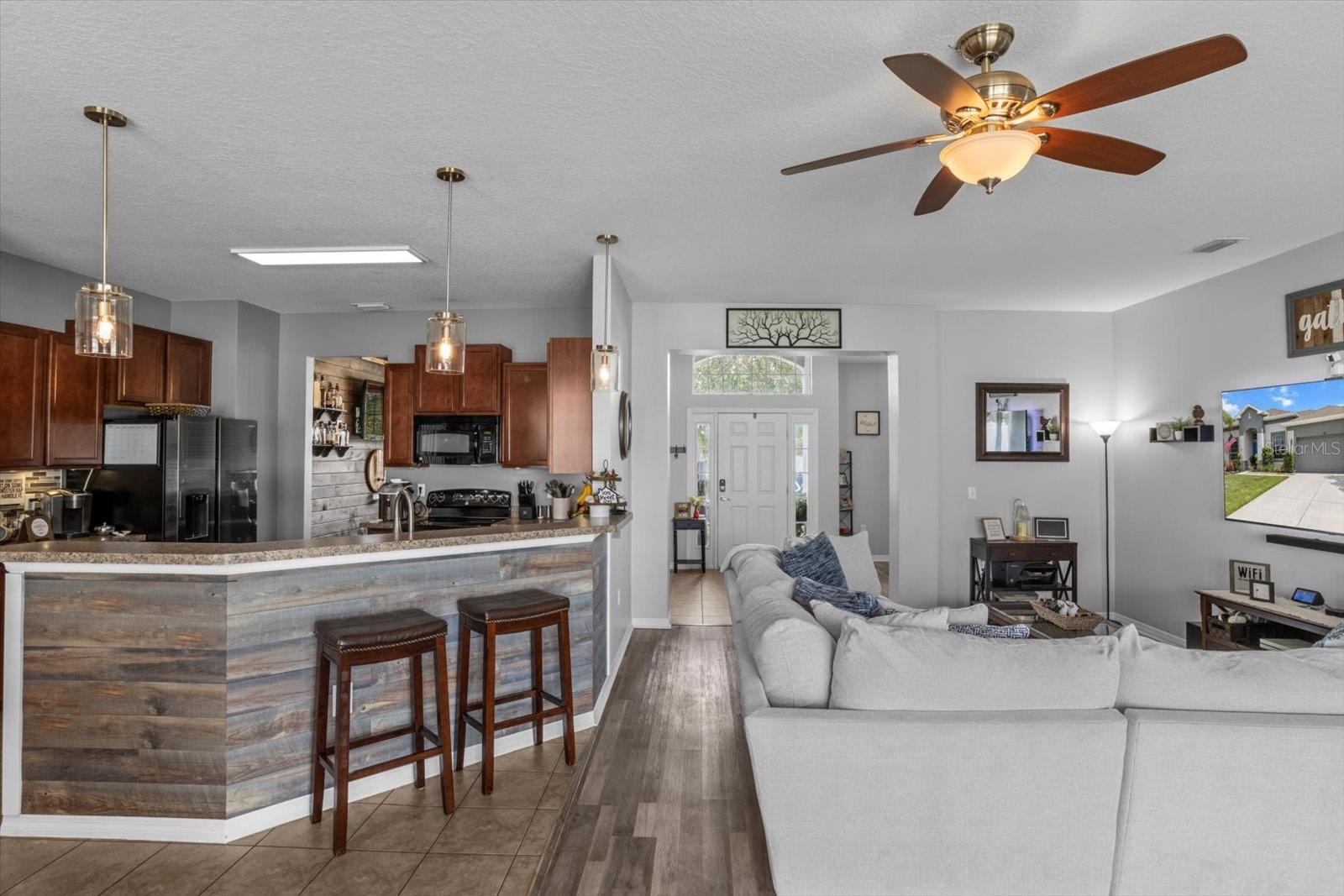Listing photo id 24 for 13365 Chesapeake Place