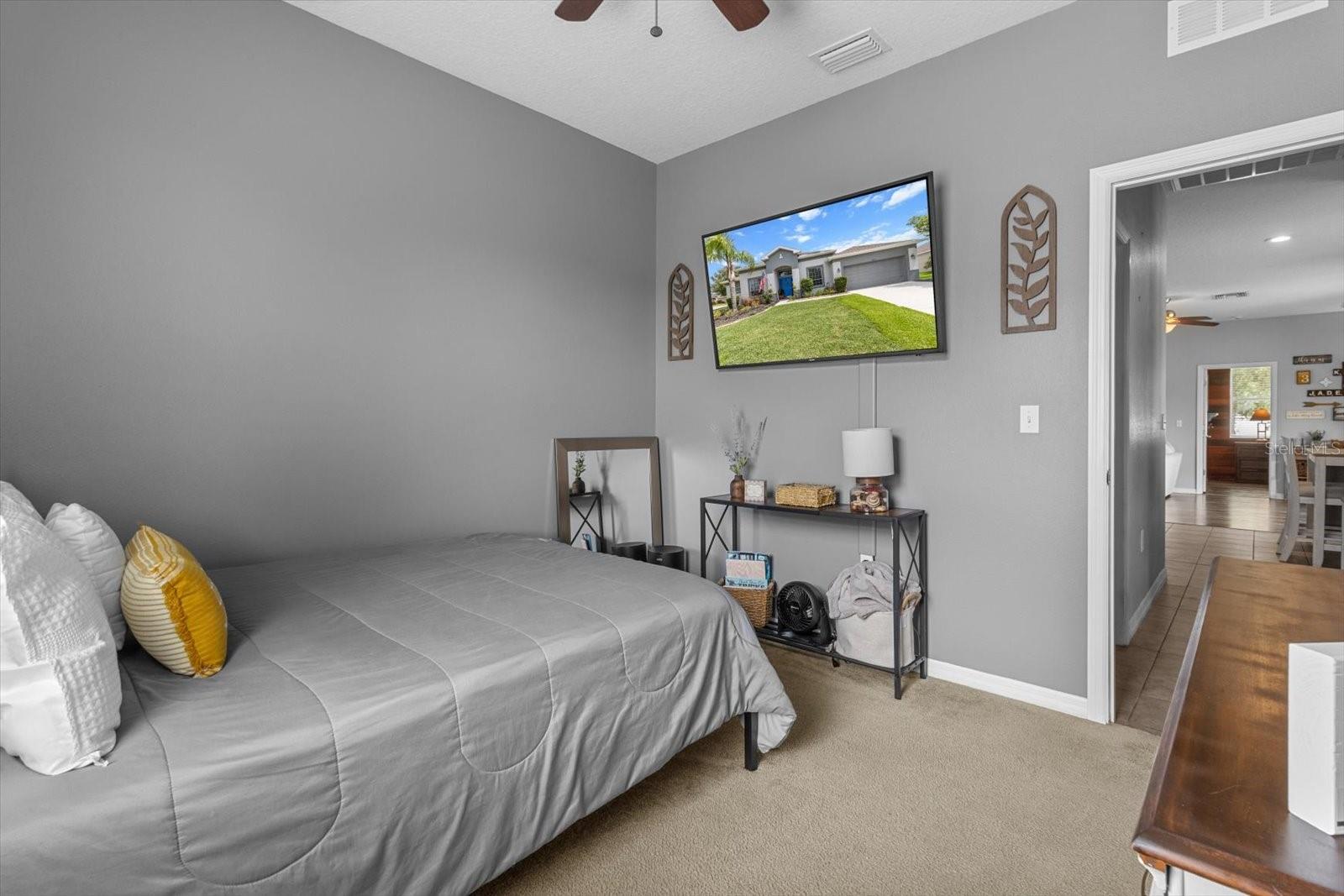 Listing photo id 32 for 13365 Chesapeake Place