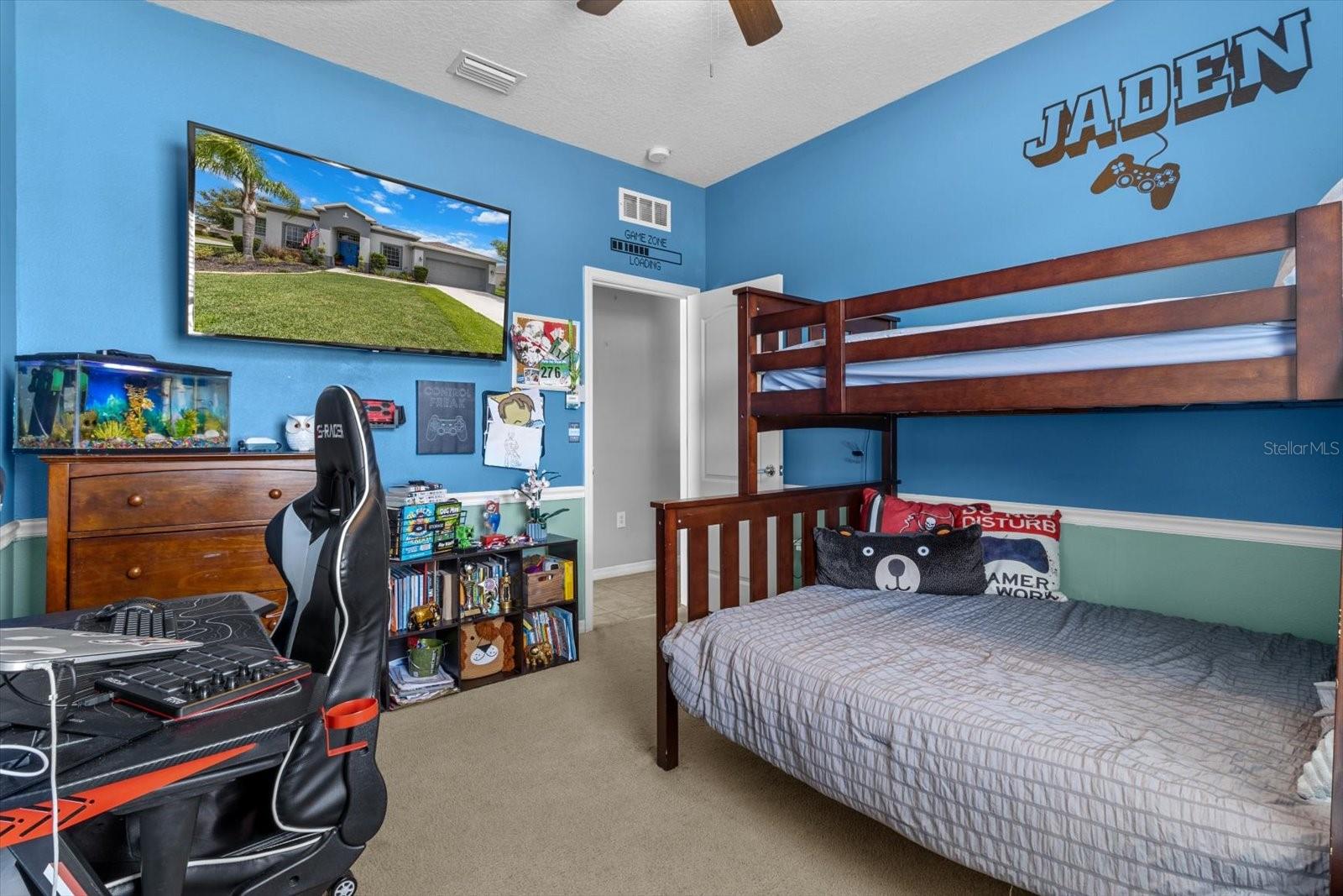 Listing photo id 34 for 13365 Chesapeake Place