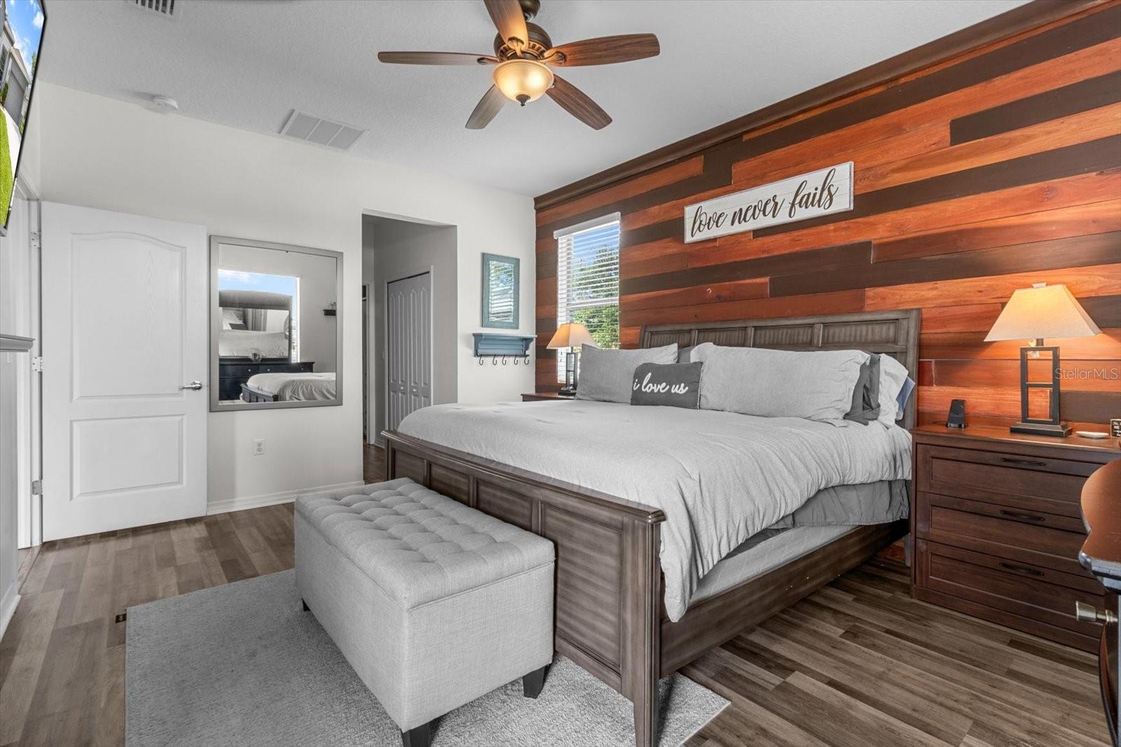 Listing photo id 36 for 13365 Chesapeake Place