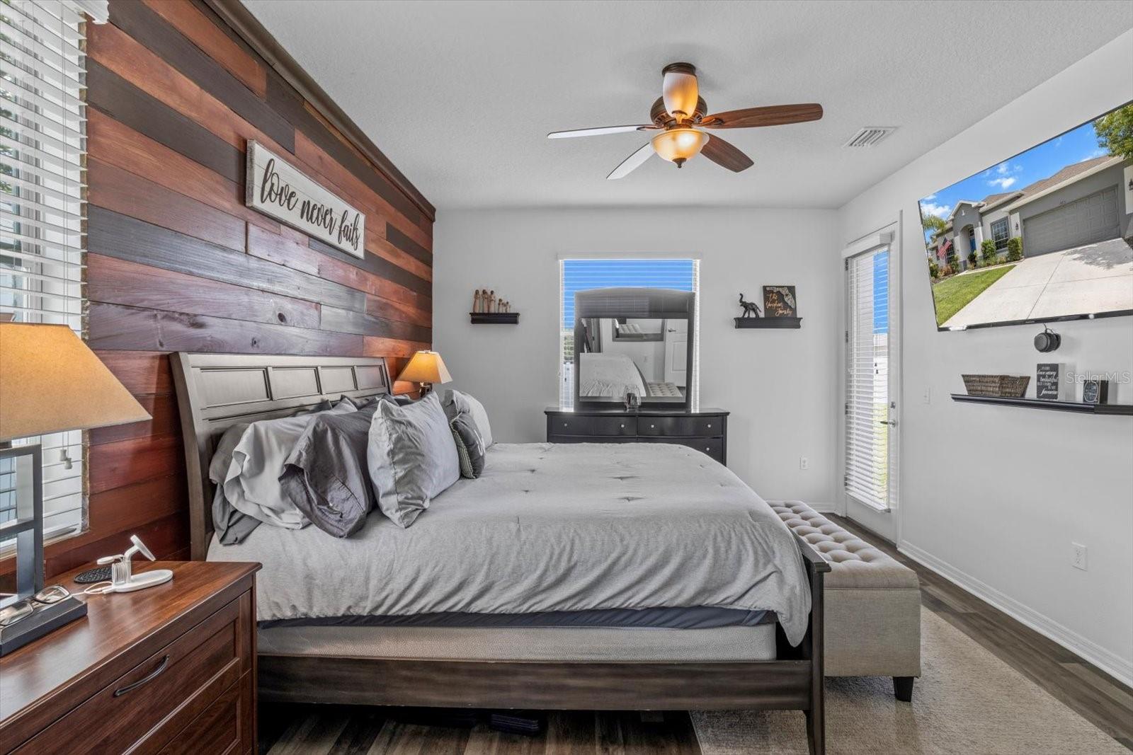 Listing photo id 38 for 13365 Chesapeake Place