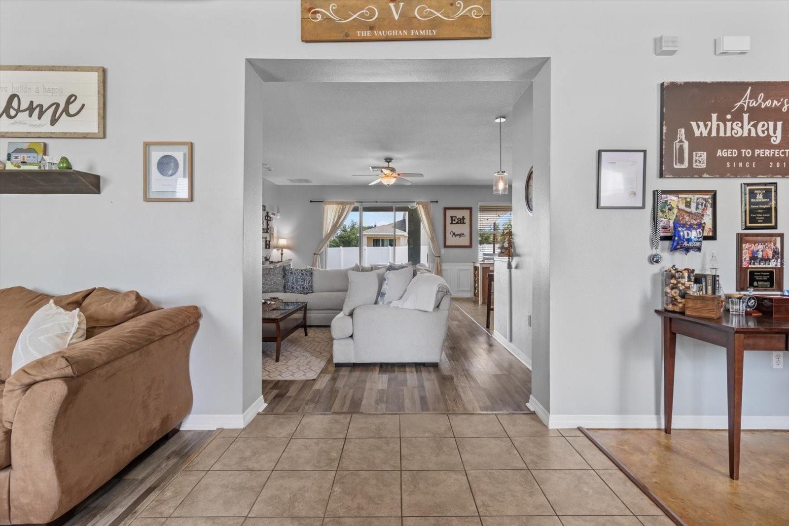 Listing photo id 5 for 13365 Chesapeake Place