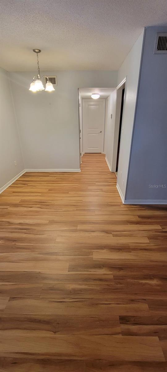 Image 8 of 19 For 507 39th Road 214