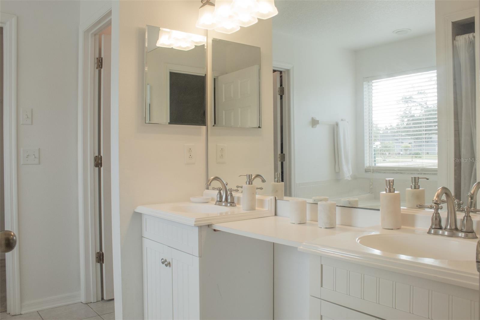 Image 24 of 42 For 2233 Ardon Avenue